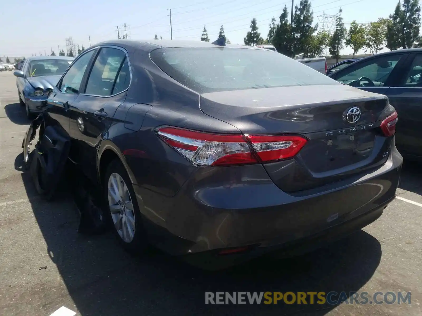 3 Photograph of a damaged car 4T1B11HK6KU201085 TOYOTA CAMRY 2019