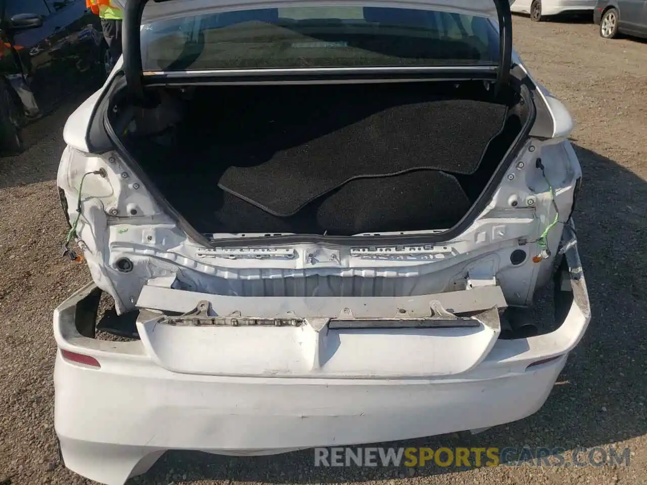 9 Photograph of a damaged car 4T1B11HK6KU201135 TOYOTA CAMRY 2019