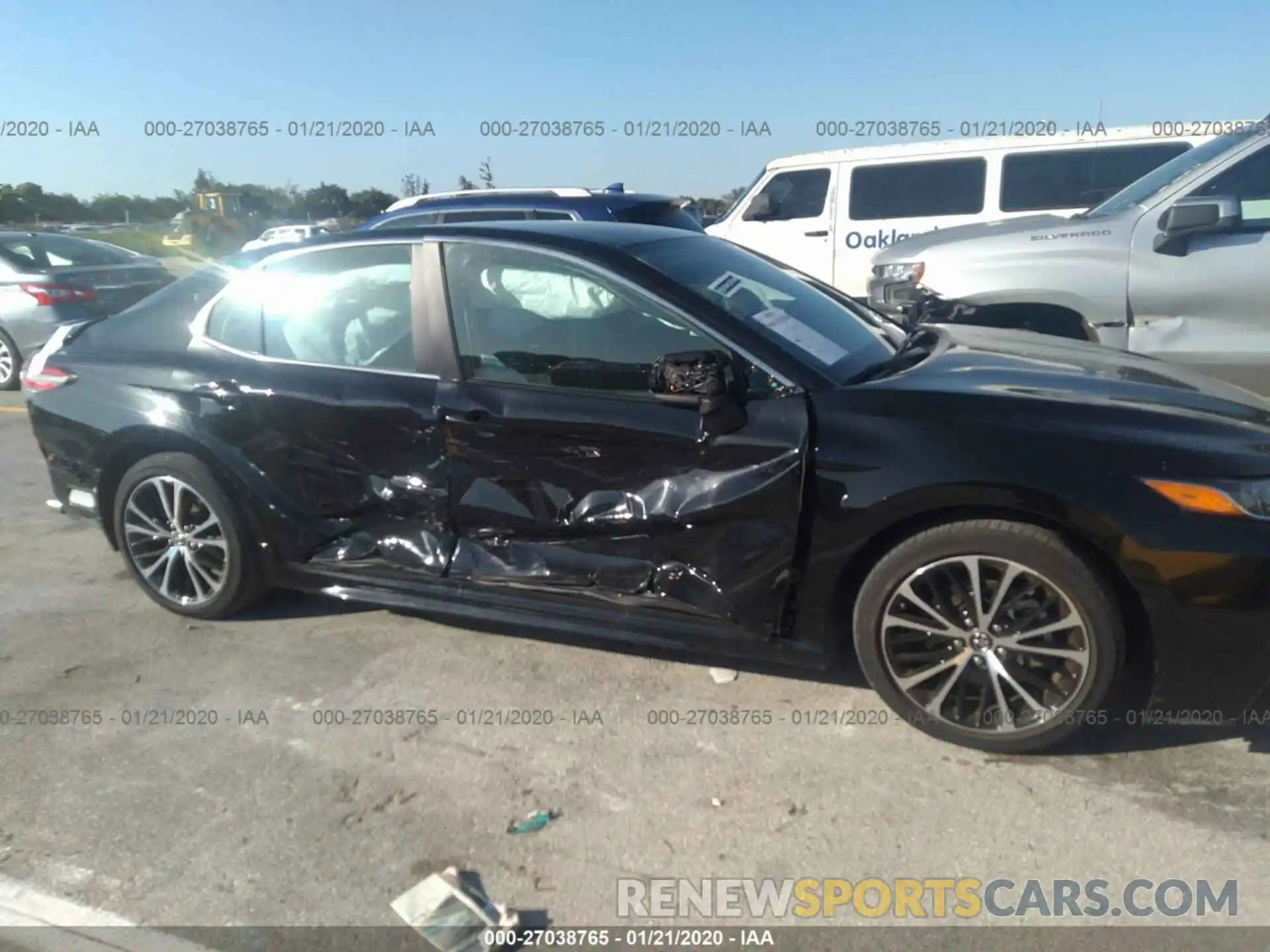 6 Photograph of a damaged car 4T1B11HK6KU203967 TOYOTA CAMRY 2019