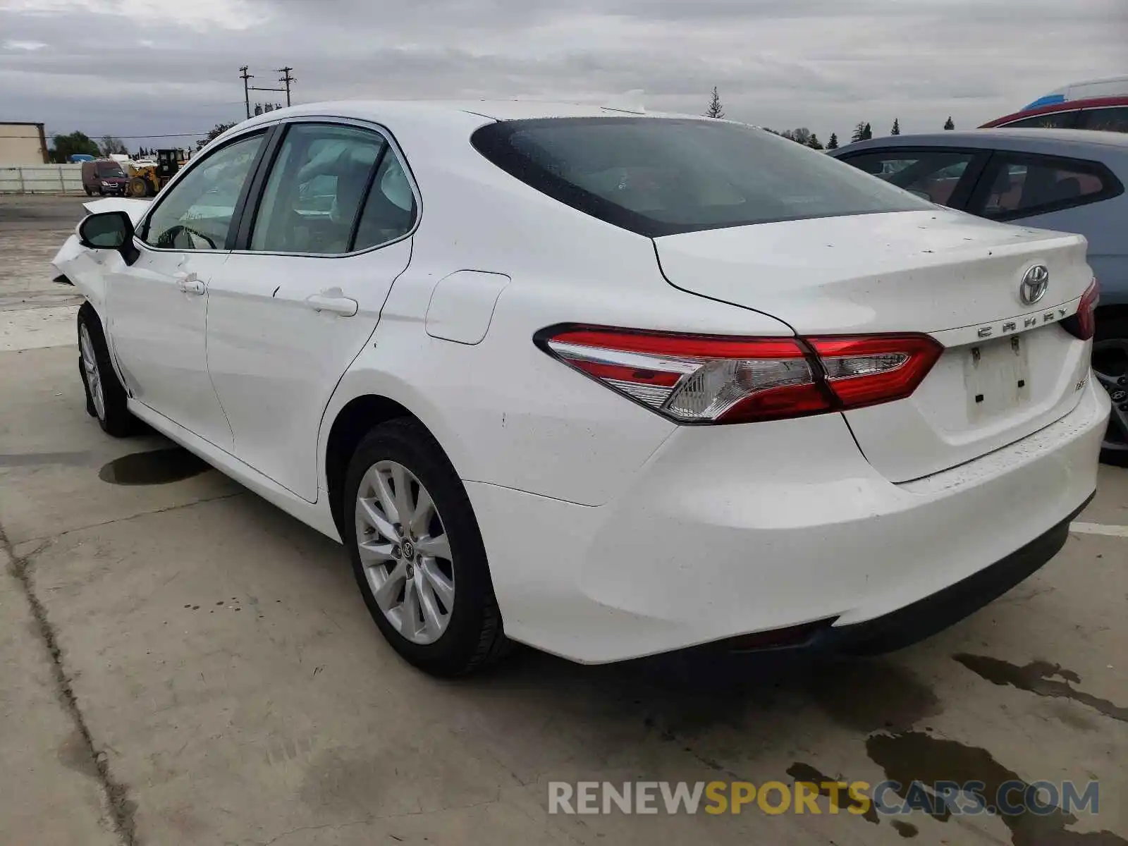 3 Фотография поврежденного автомобиля 4T1B11HK6KU205332 TOYOTA CAMRY 2019