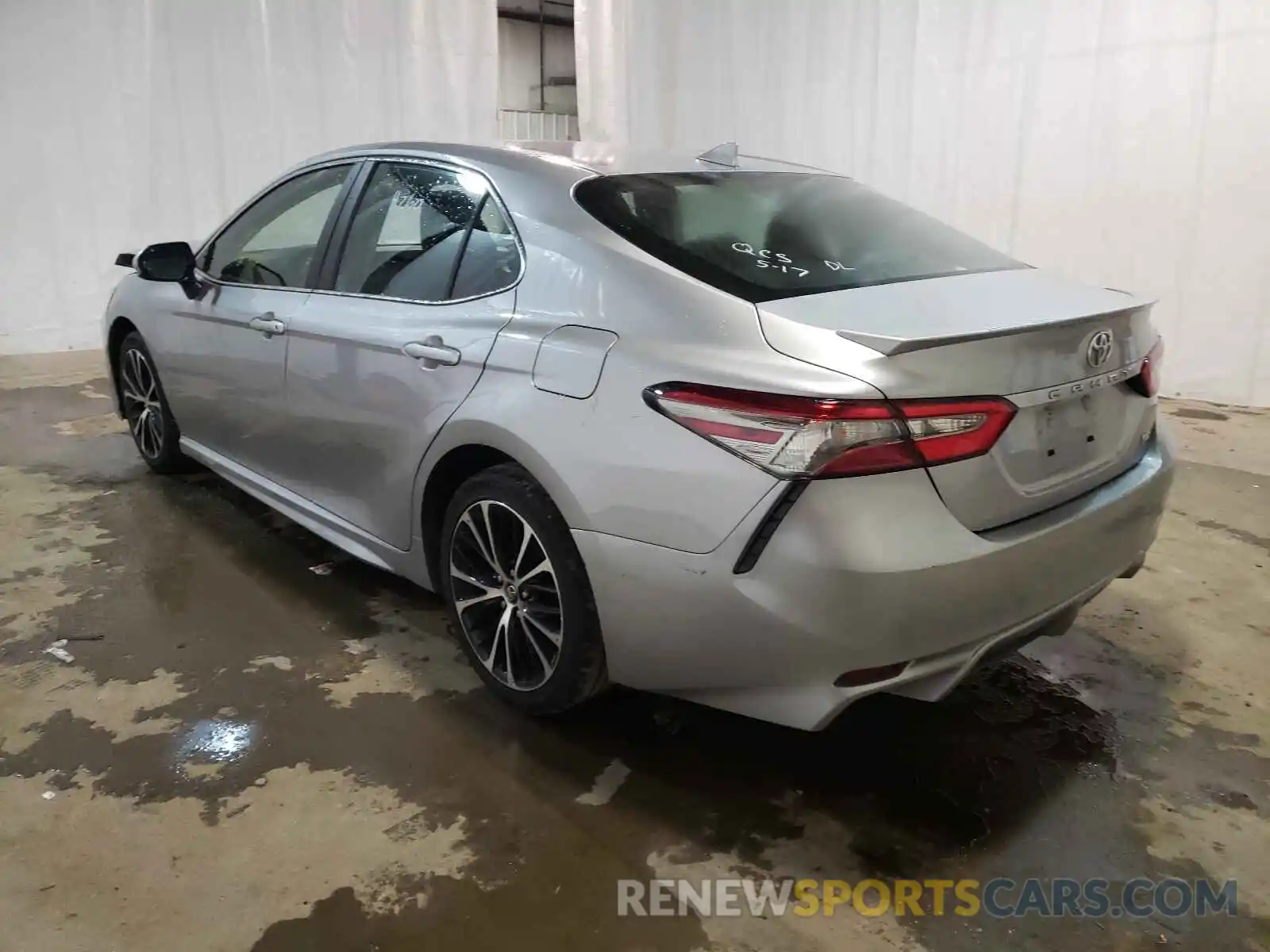 3 Фотография поврежденного автомобиля 4T1B11HK6KU205458 TOYOTA CAMRY 2019