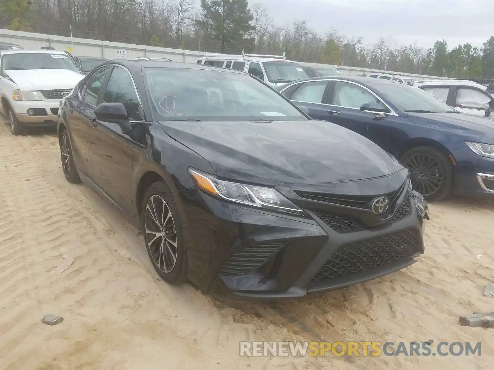 1 Photograph of a damaged car 4T1B11HK6KU205816 TOYOTA CAMRY 2019