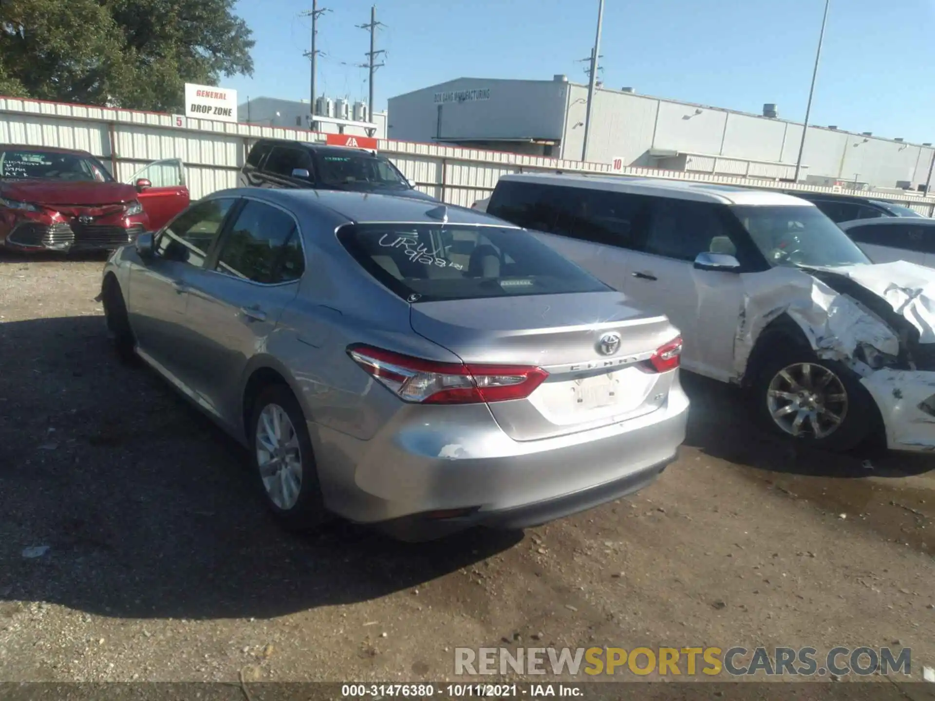 3 Photograph of a damaged car 4T1B11HK6KU205881 TOYOTA CAMRY 2019