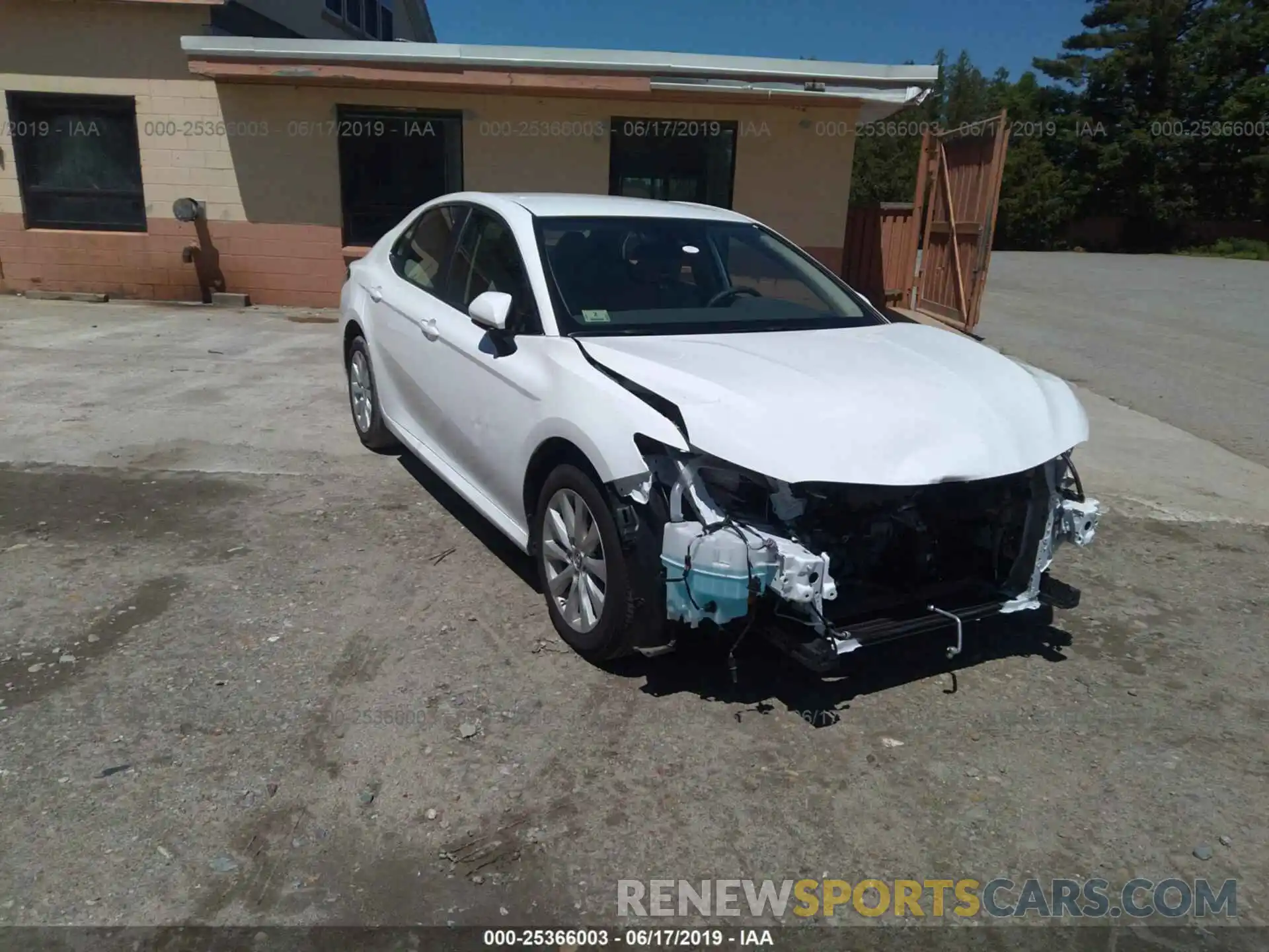 1 Photograph of a damaged car 4T1B11HK6KU209140 TOYOTA CAMRY 2019