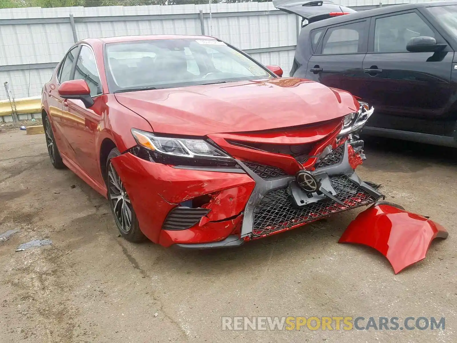 1 Photograph of a damaged car 4T1B11HK6KU209235 TOYOTA CAMRY 2019