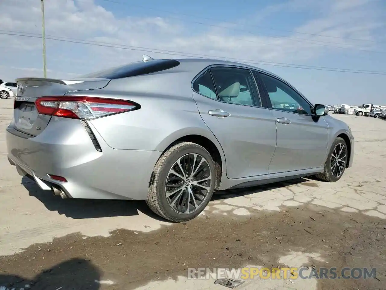 3 Фотография поврежденного автомобиля 4T1B11HK6KU209557 TOYOTA CAMRY 2019