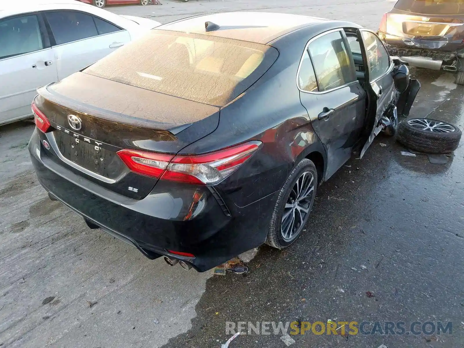 4 Photograph of a damaged car 4T1B11HK6KU211048 TOYOTA CAMRY 2019