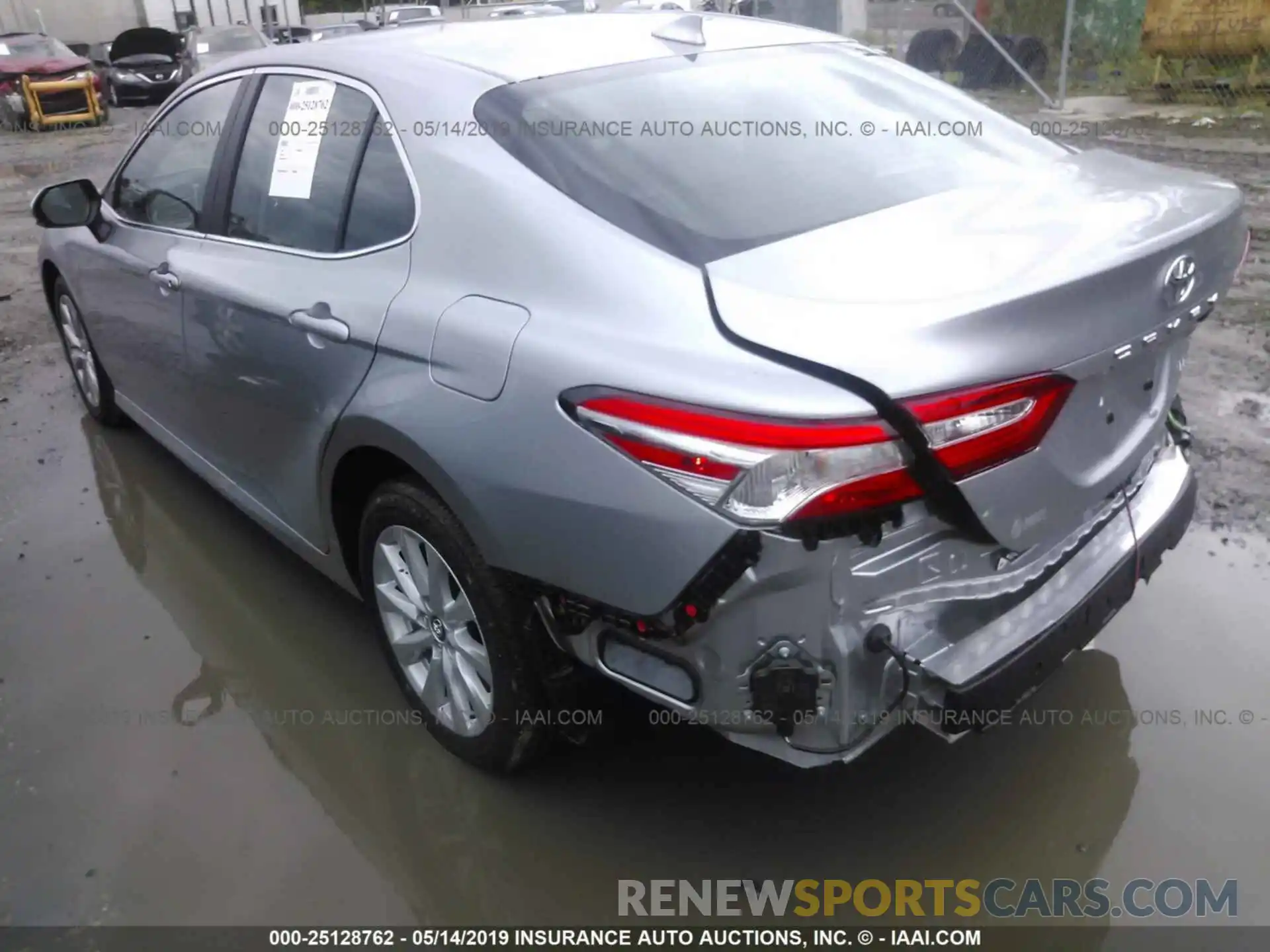 3 Photograph of a damaged car 4T1B11HK6KU211180 TOYOTA CAMRY 2019