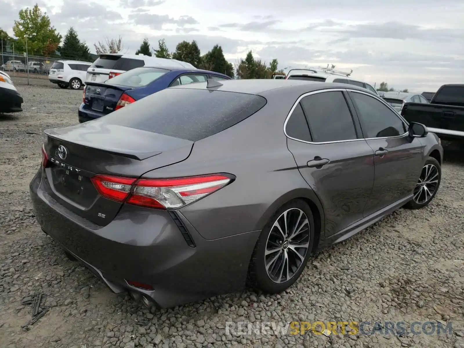 4 Фотография поврежденного автомобиля 4T1B11HK6KU211535 TOYOTA CAMRY 2019