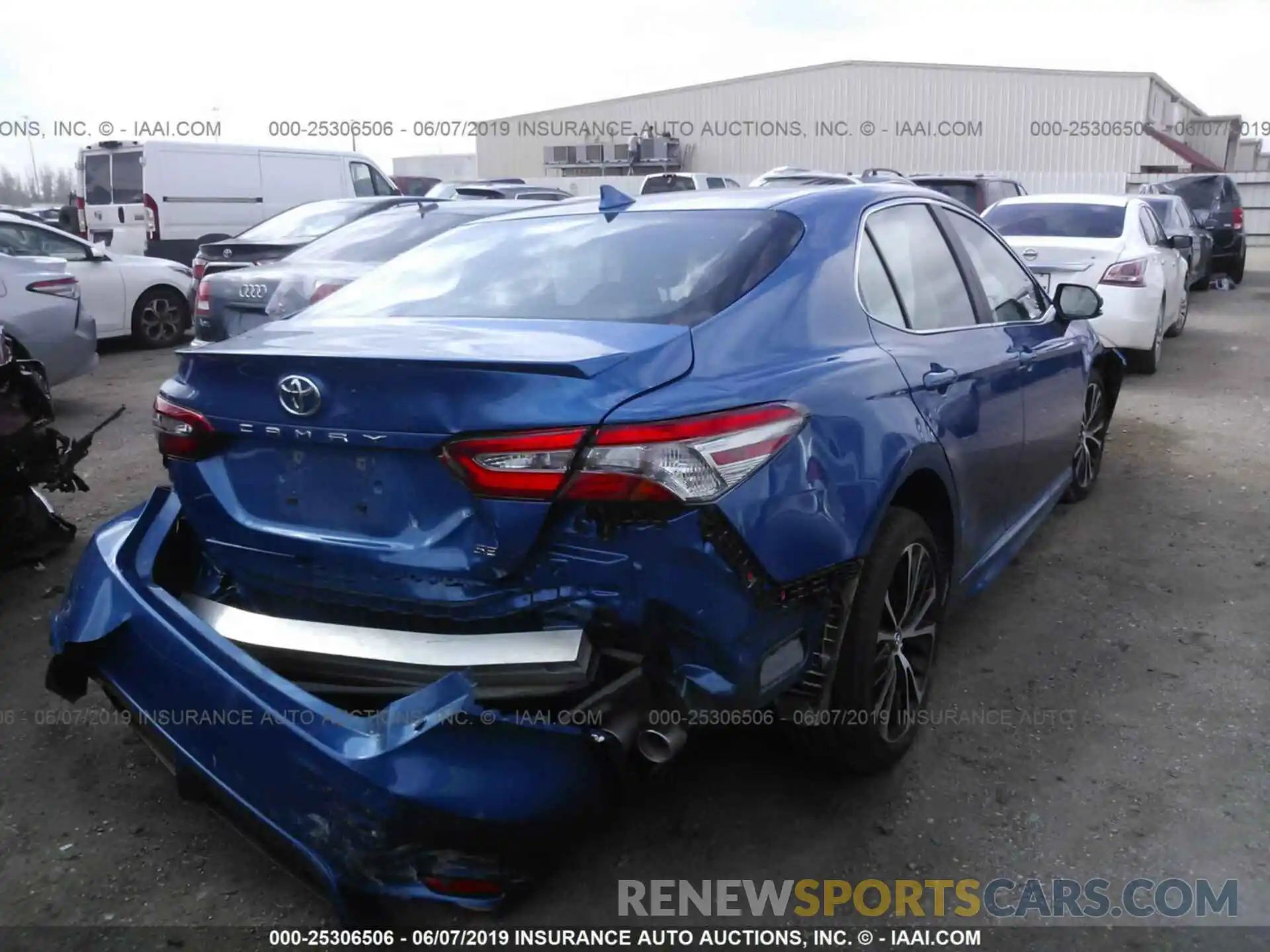 4 Photograph of a damaged car 4T1B11HK6KU212376 TOYOTA CAMRY 2019