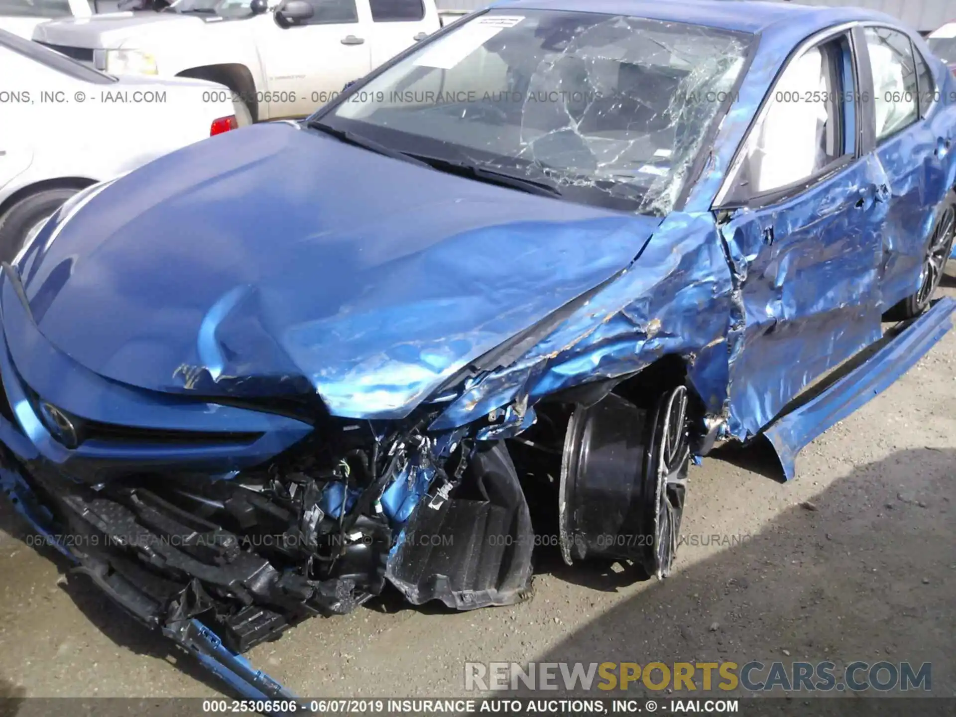 6 Photograph of a damaged car 4T1B11HK6KU212376 TOYOTA CAMRY 2019