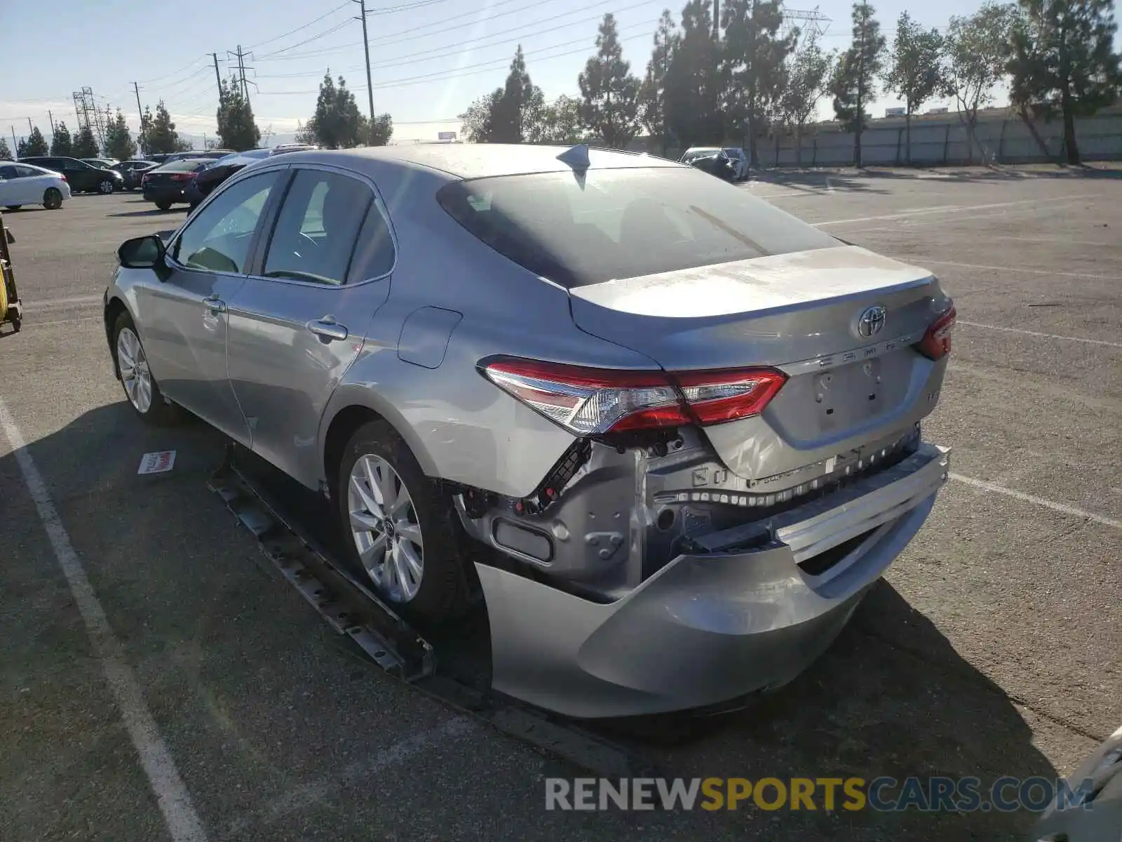 3 Photograph of a damaged car 4T1B11HK6KU213933 TOYOTA CAMRY 2019