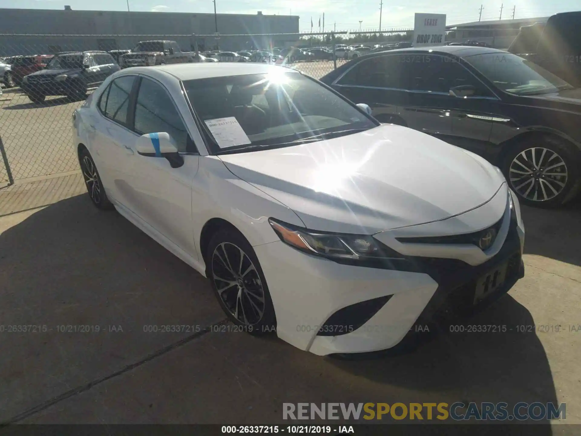 1 Фотография поврежденного автомобиля 4T1B11HK6KU215438 TOYOTA CAMRY 2019