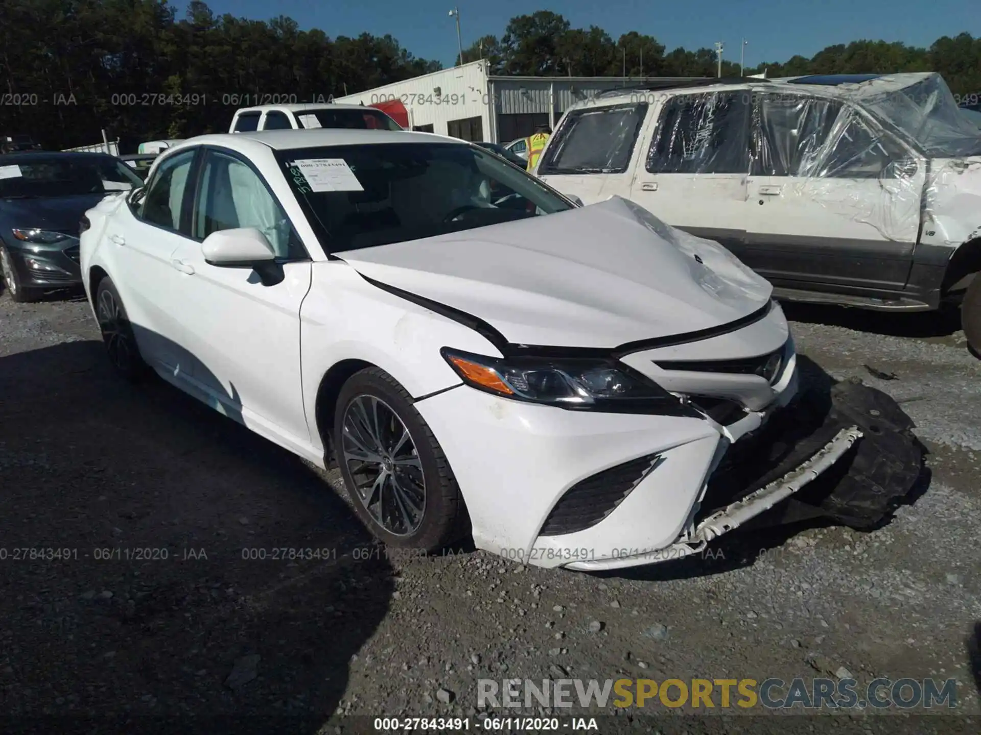 1 Photograph of a damaged car 4T1B11HK6KU217013 TOYOTA CAMRY 2019