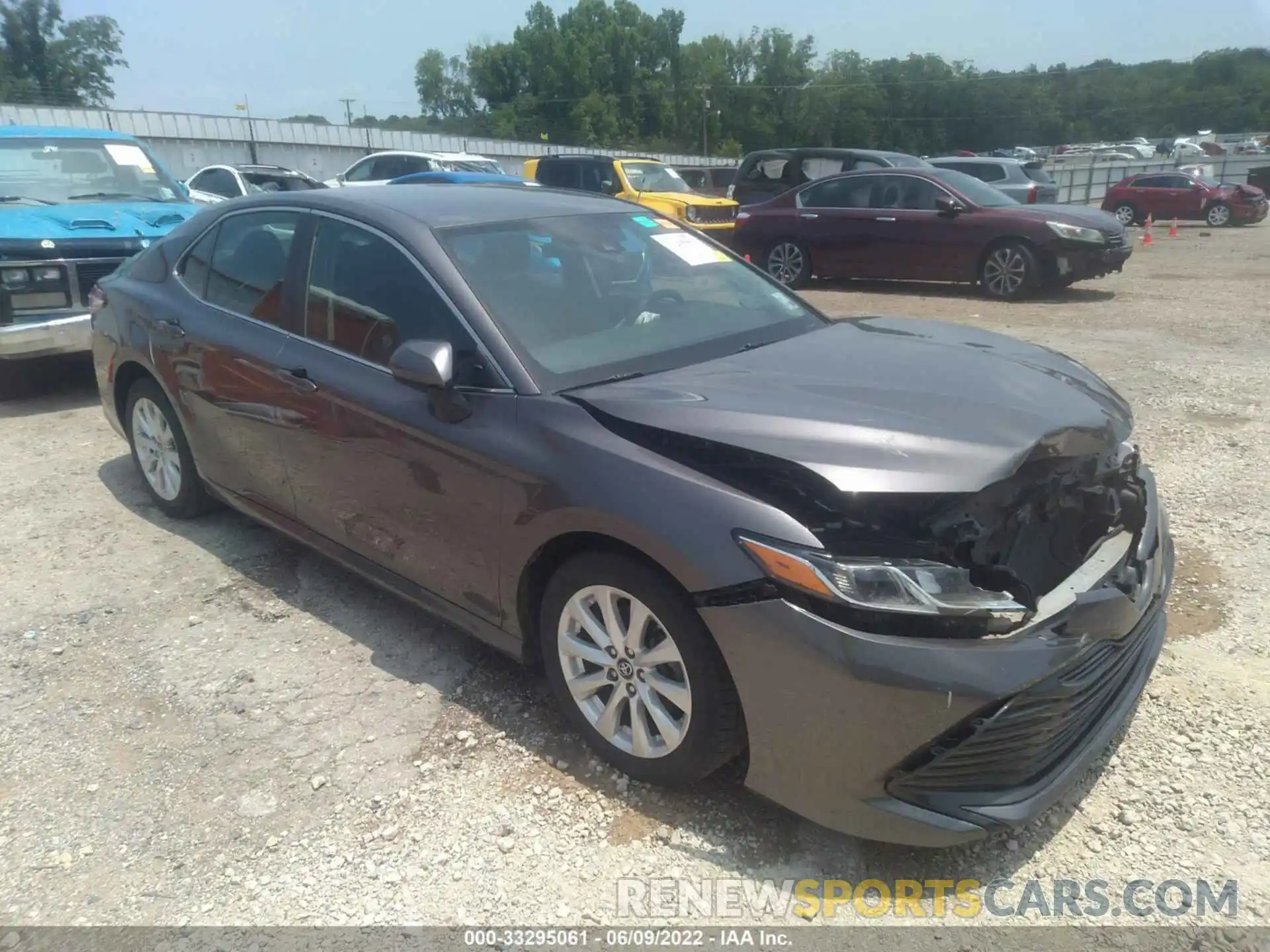 1 Photograph of a damaged car 4T1B11HK6KU219151 TOYOTA CAMRY 2019