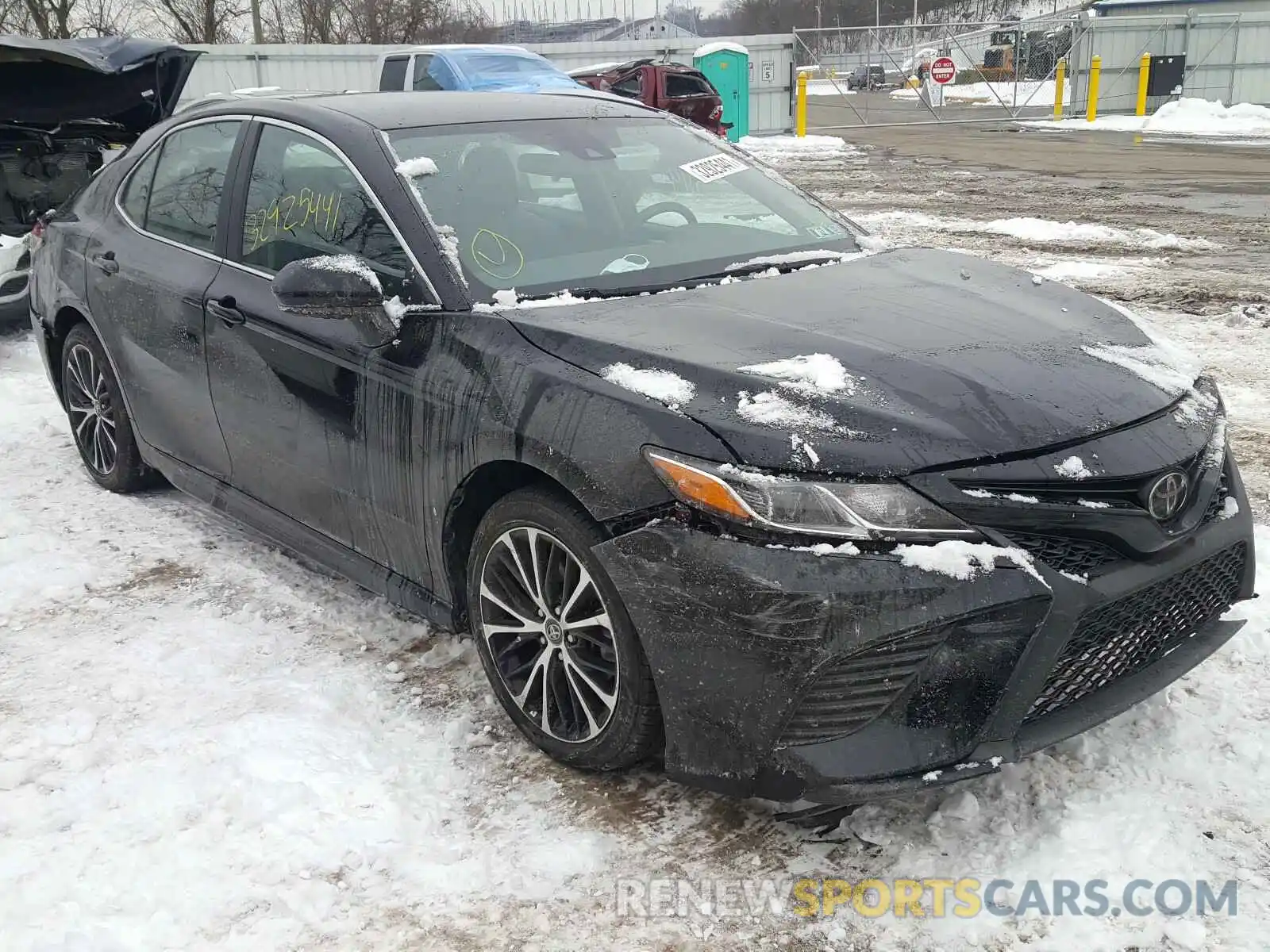 1 Фотография поврежденного автомобиля 4T1B11HK6KU220686 TOYOTA CAMRY 2019