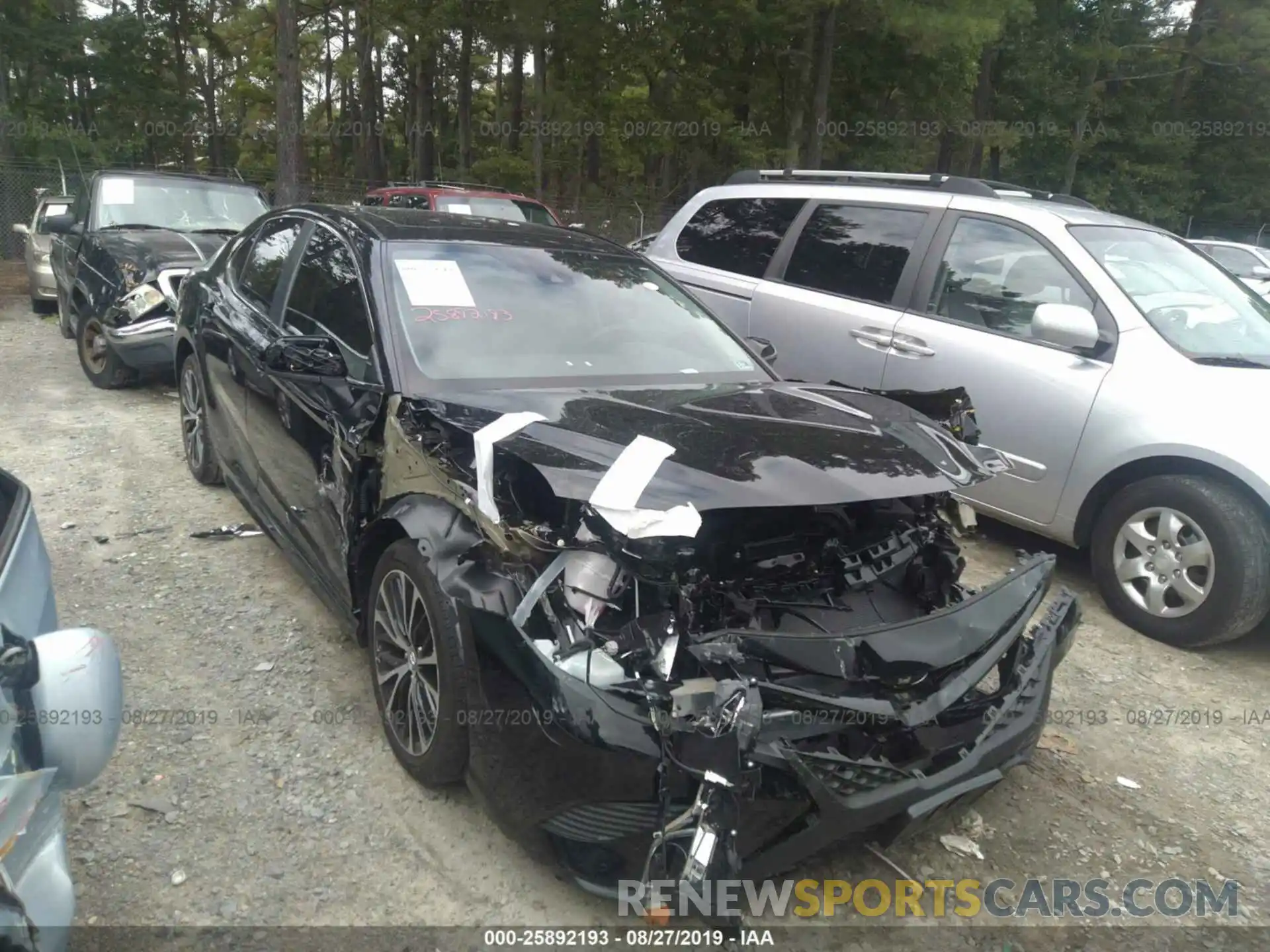 1 Photograph of a damaged car 4T1B11HK6KU224284 TOYOTA CAMRY 2019