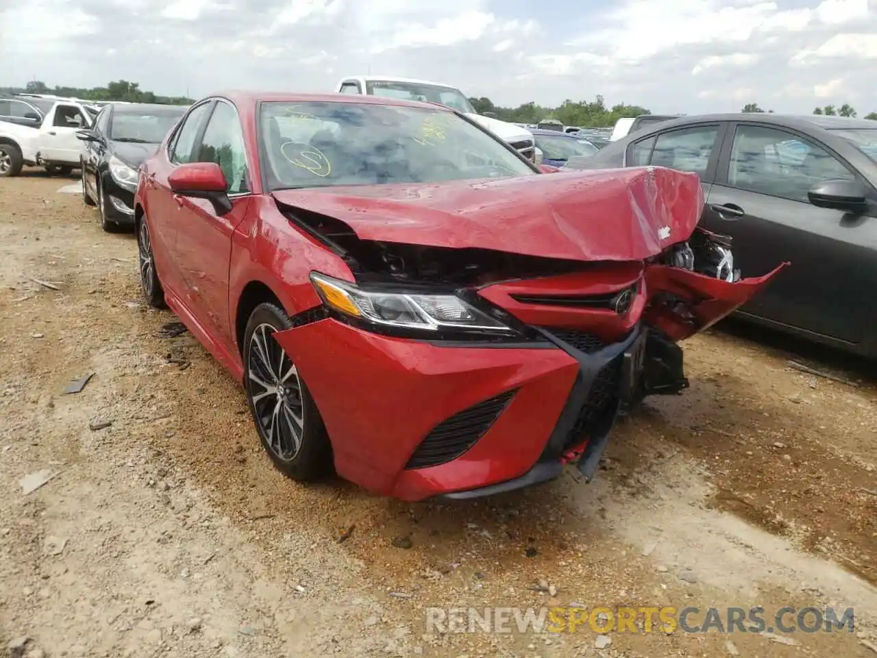 1 Photograph of a damaged car 4T1B11HK6KU224351 TOYOTA CAMRY 2019