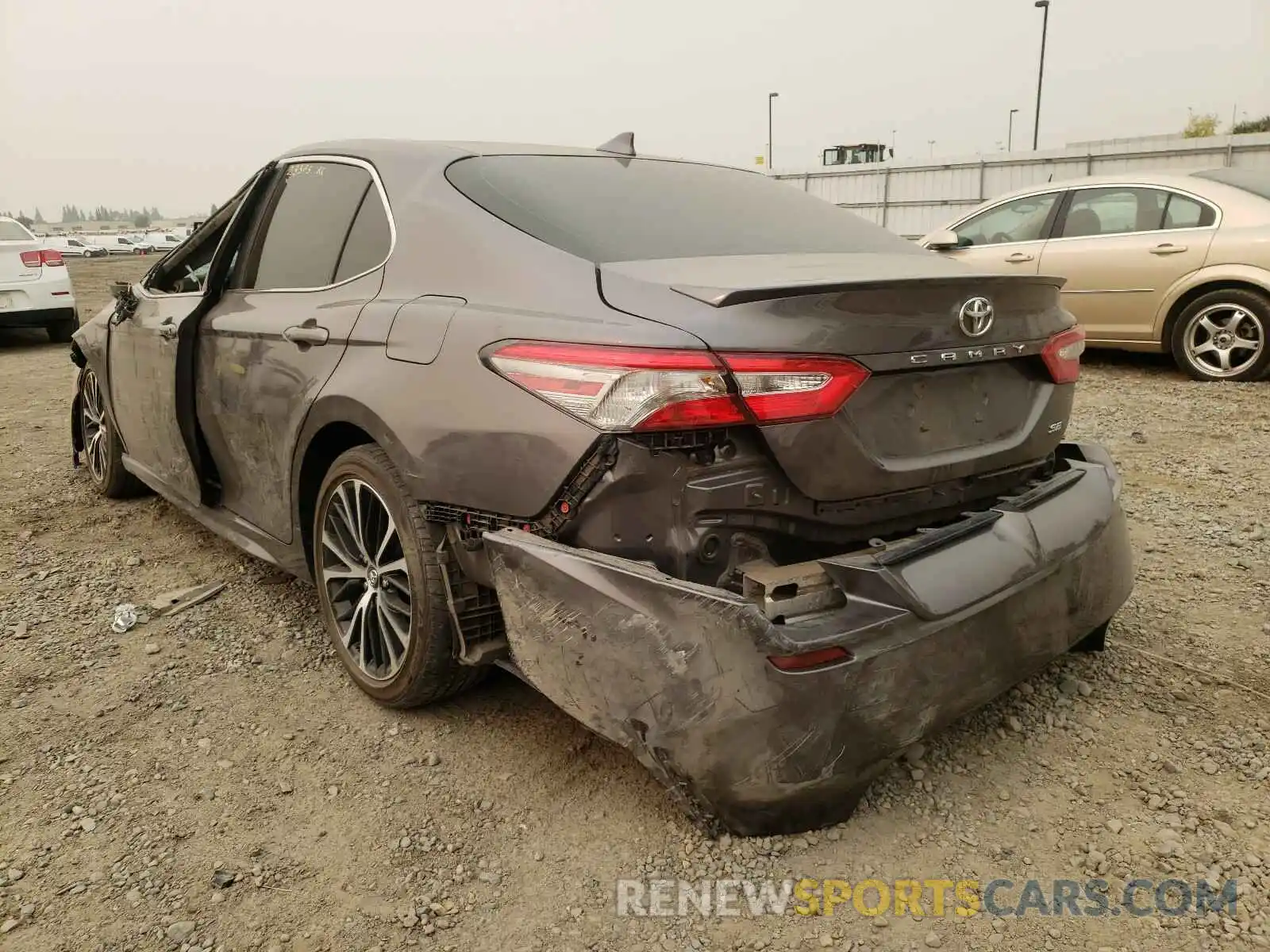 3 Photograph of a damaged car 4T1B11HK6KU224818 TOYOTA CAMRY 2019