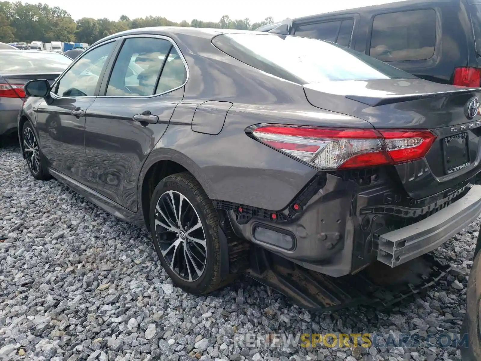 3 Photograph of a damaged car 4T1B11HK6KU227721 TOYOTA CAMRY 2019