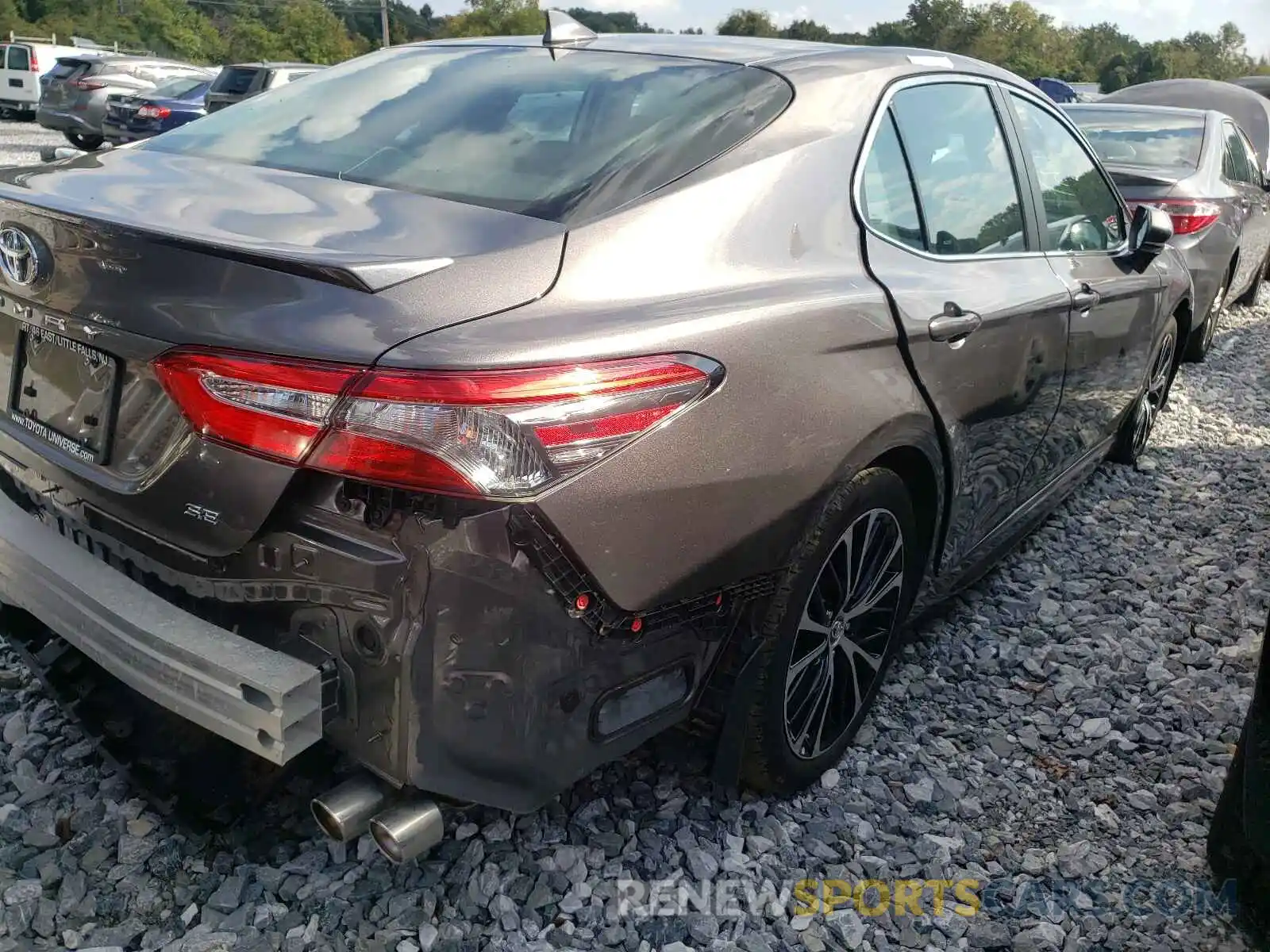 4 Фотография поврежденного автомобиля 4T1B11HK6KU227721 TOYOTA CAMRY 2019