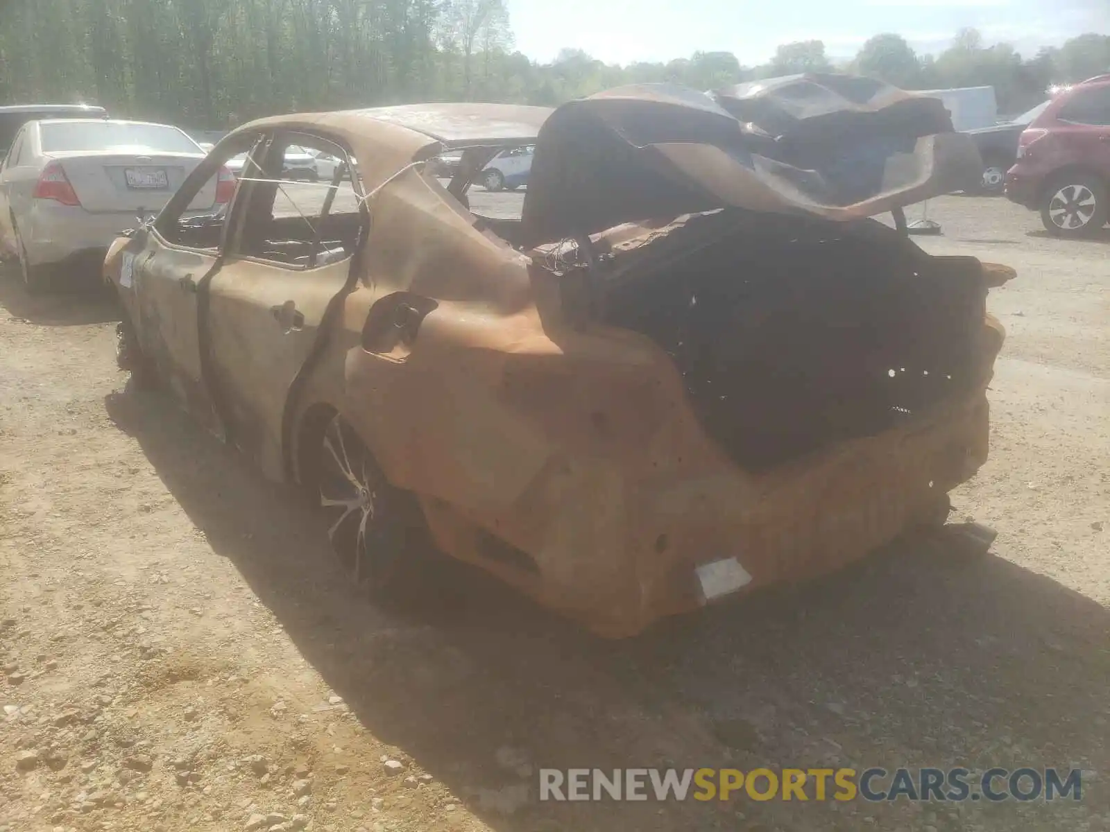 3 Photograph of a damaged car 4T1B11HK6KU228495 TOYOTA CAMRY 2019