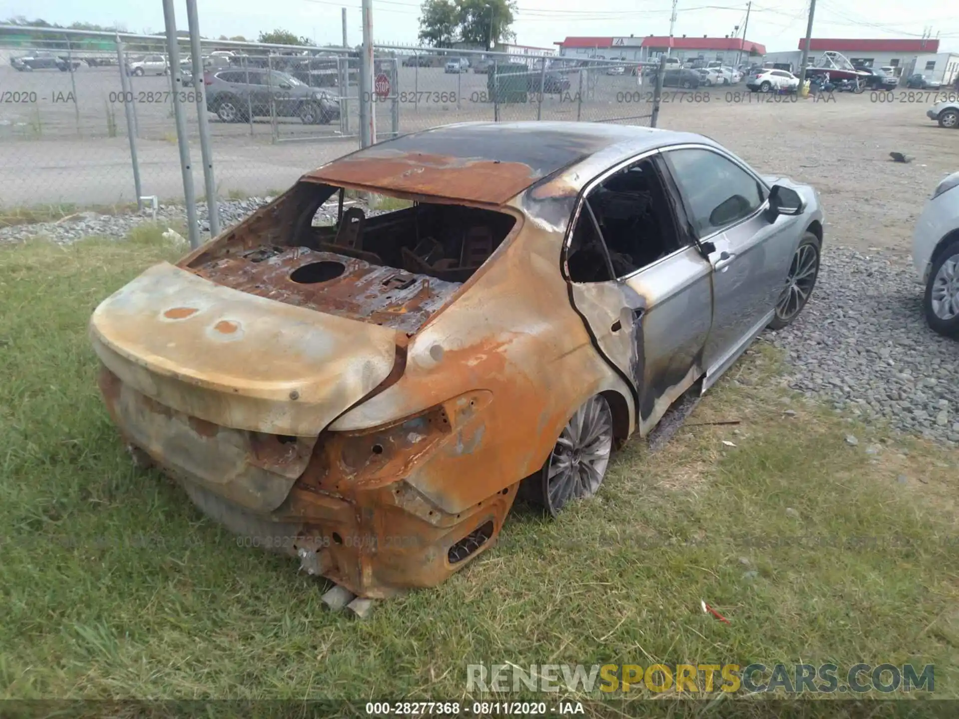 4 Photograph of a damaged car 4T1B11HK6KU228660 TOYOTA CAMRY 2019