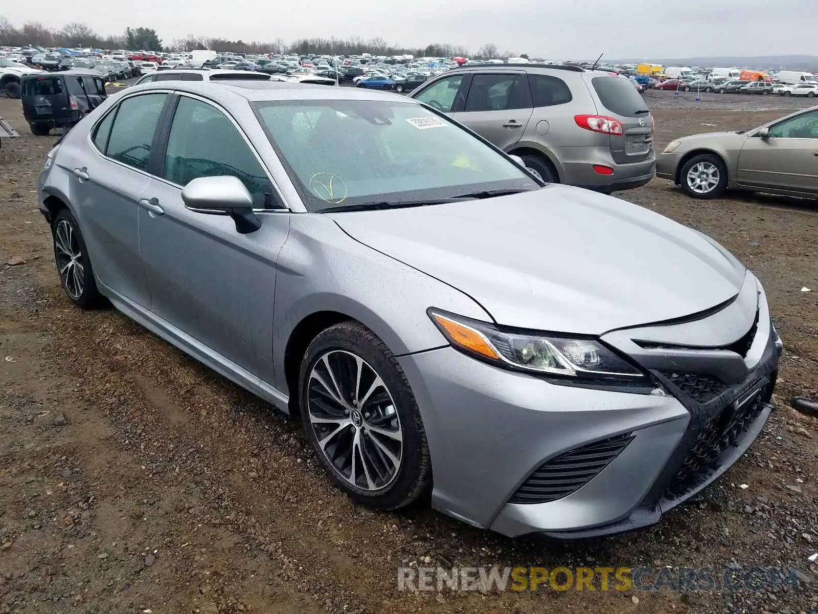 1 Photograph of a damaged car 4T1B11HK6KU230196 TOYOTA CAMRY 2019