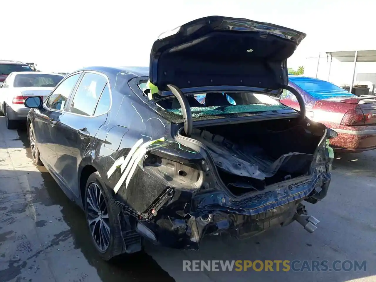 3 Photograph of a damaged car 4T1B11HK6KU230277 TOYOTA CAMRY 2019