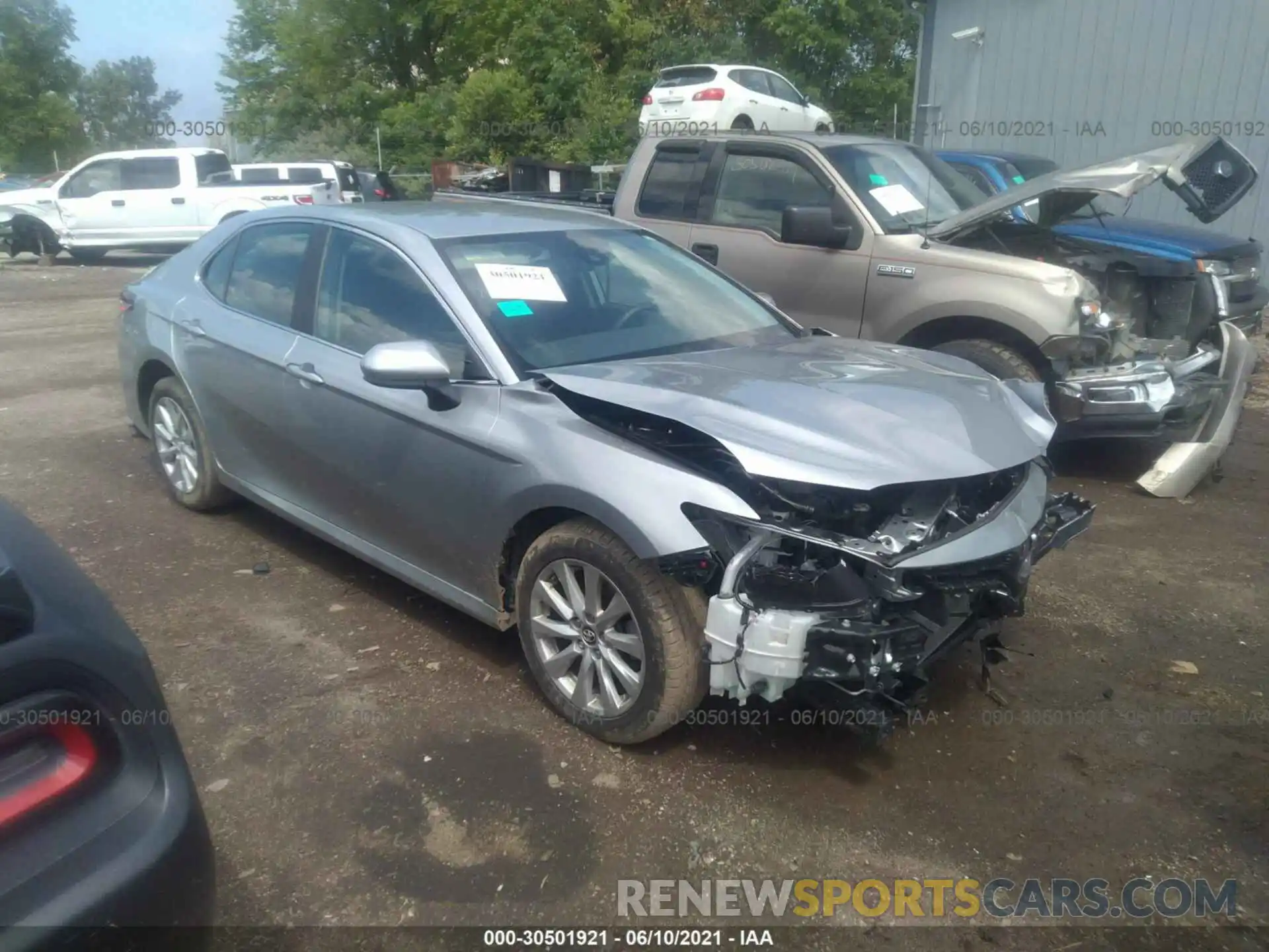 1 Photograph of a damaged car 4T1B11HK6KU230523 TOYOTA CAMRY 2019