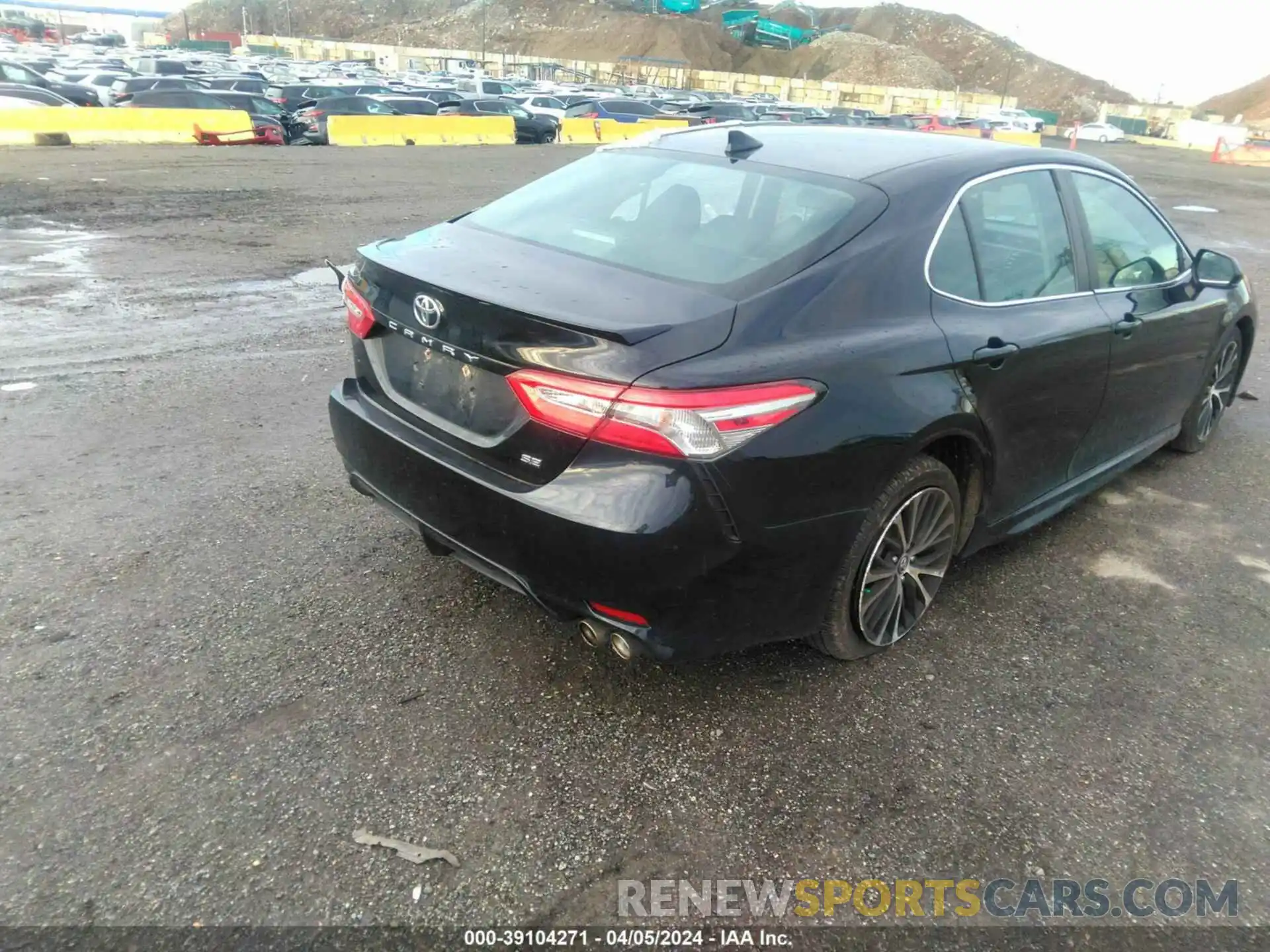 4 Фотография поврежденного автомобиля 4T1B11HK6KU230537 TOYOTA CAMRY 2019