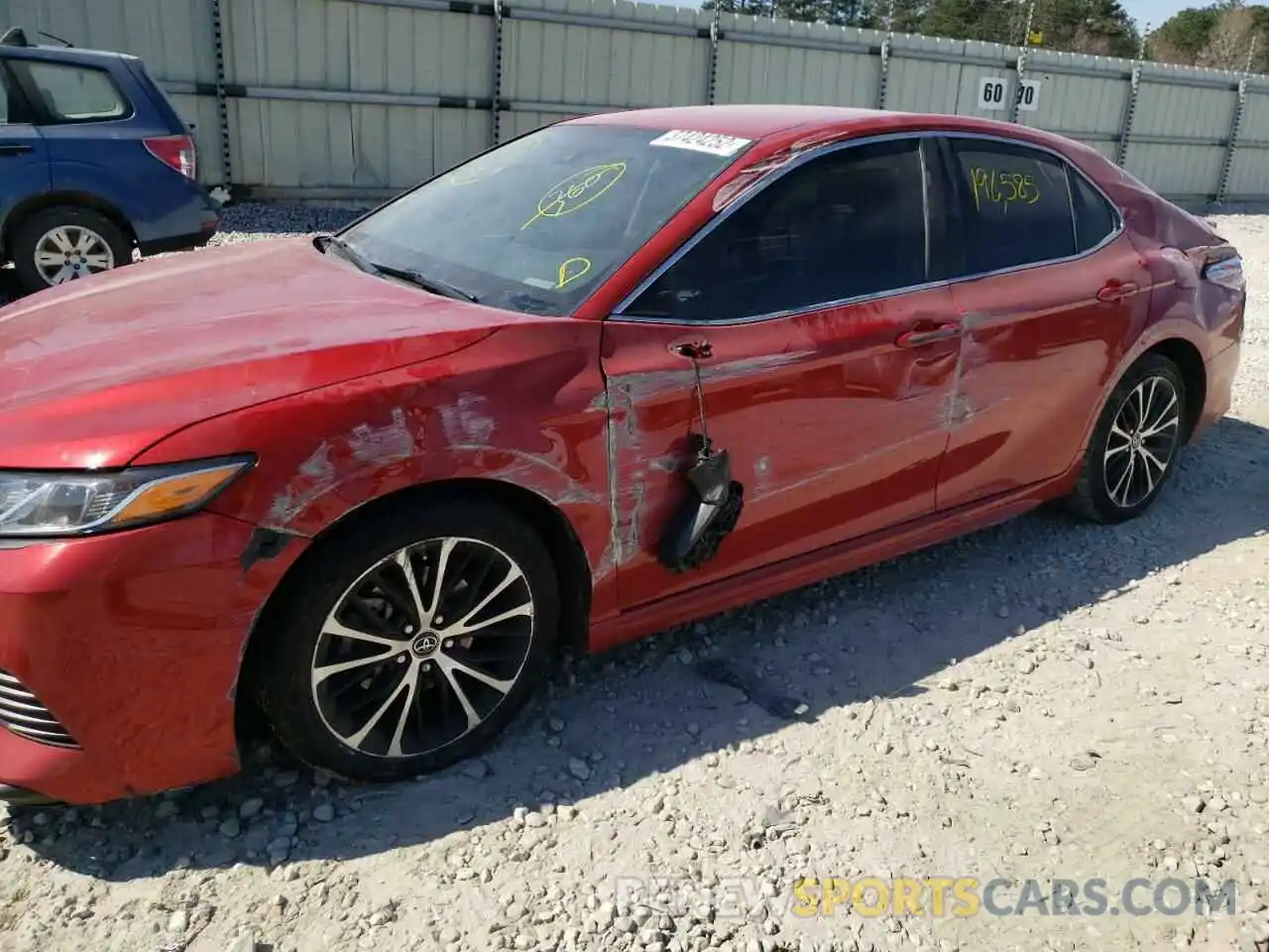 9 Photograph of a damaged car 4T1B11HK6KU230862 TOYOTA CAMRY 2019