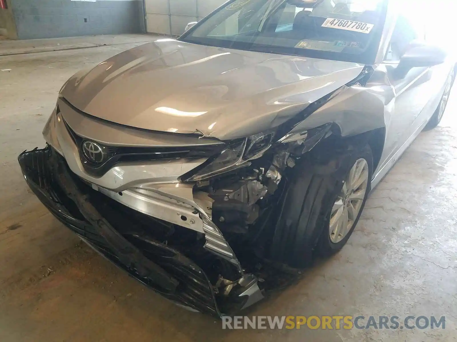 9 Photograph of a damaged car 4T1B11HK6KU230943 TOYOTA CAMRY 2019