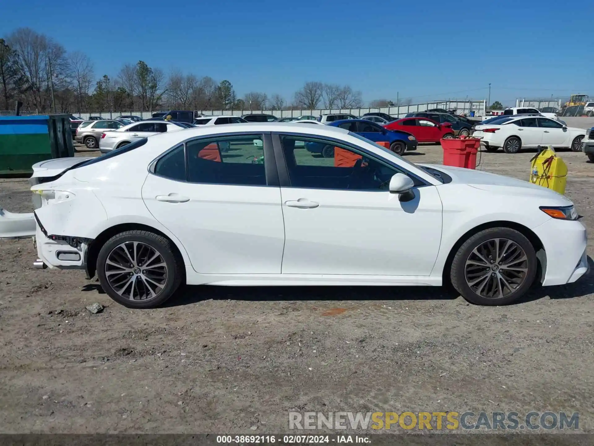 14 Photograph of a damaged car 4T1B11HK6KU231770 TOYOTA CAMRY 2019