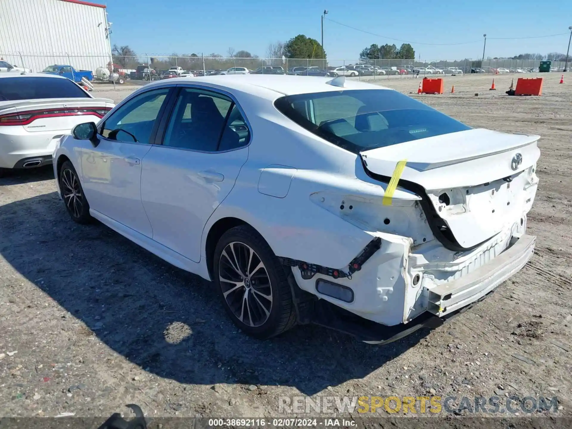 3 Photograph of a damaged car 4T1B11HK6KU231770 TOYOTA CAMRY 2019