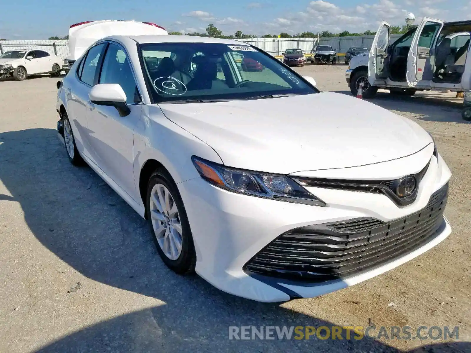 1 Photograph of a damaged car 4T1B11HK6KU231851 TOYOTA CAMRY 2019