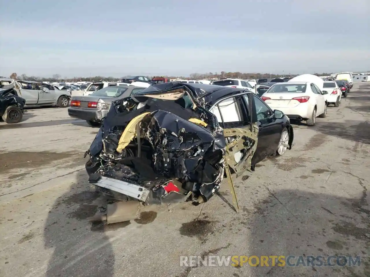 4 Photograph of a damaged car 4T1B11HK6KU232109 TOYOTA CAMRY 2019