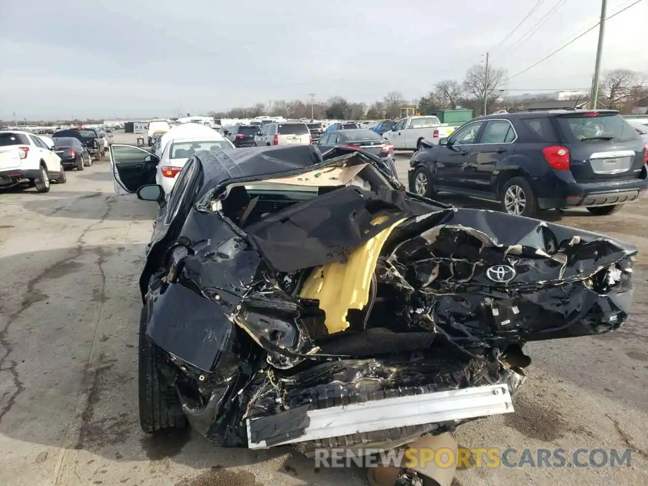 9 Photograph of a damaged car 4T1B11HK6KU232109 TOYOTA CAMRY 2019