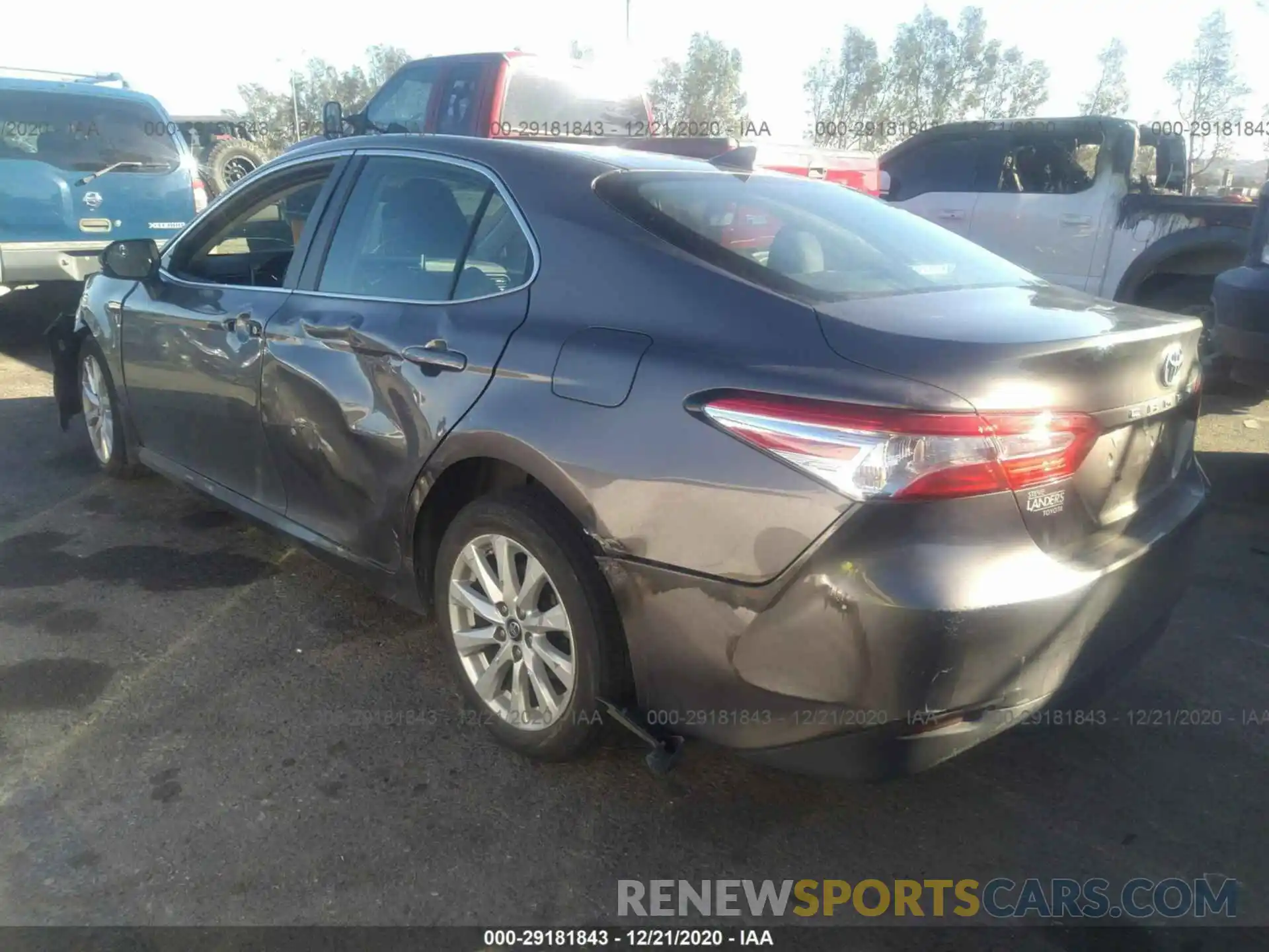 3 Photograph of a damaged car 4T1B11HK6KU233325 TOYOTA CAMRY 2019