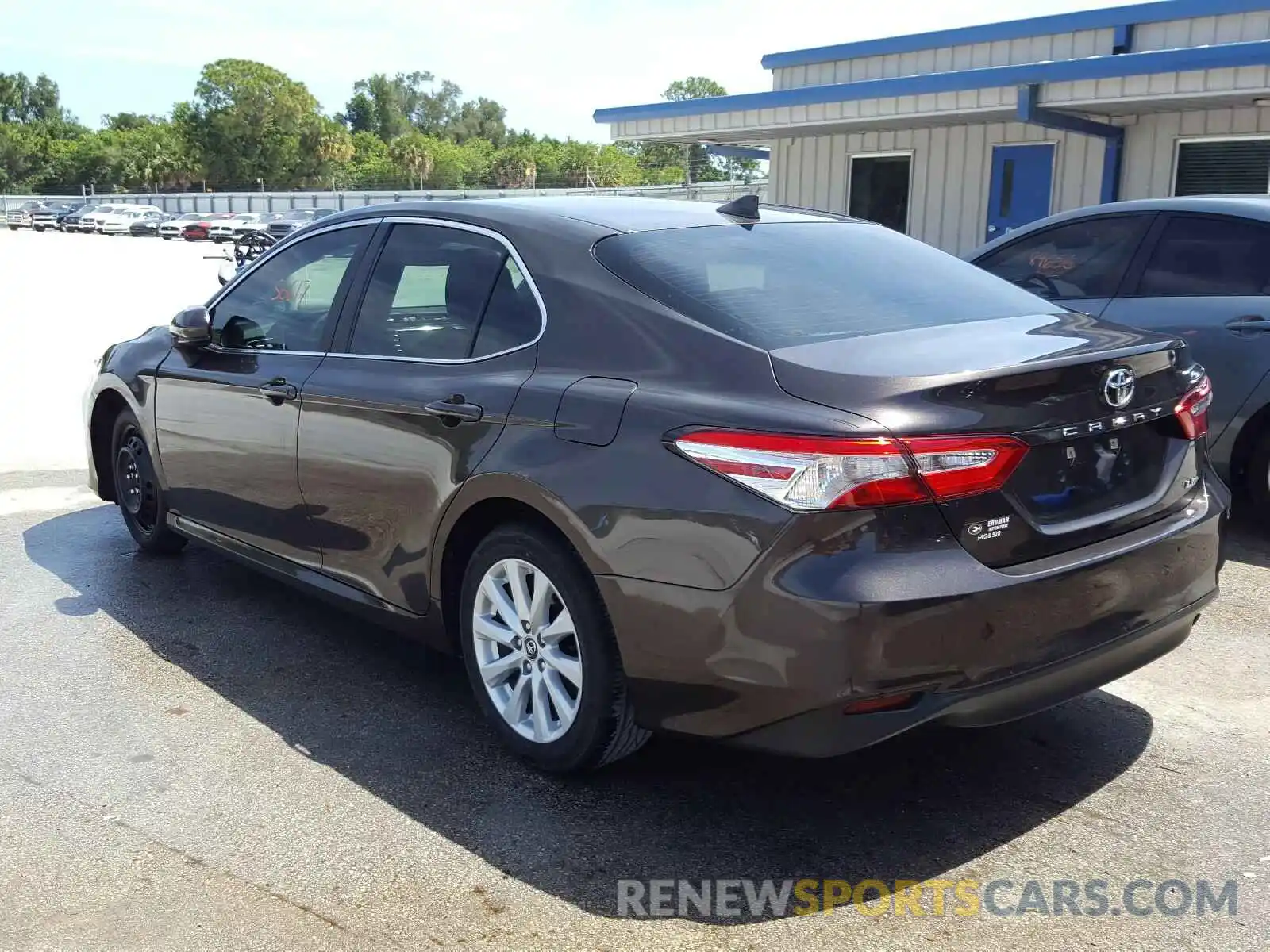 3 Photograph of a damaged car 4T1B11HK6KU233700 TOYOTA CAMRY 2019