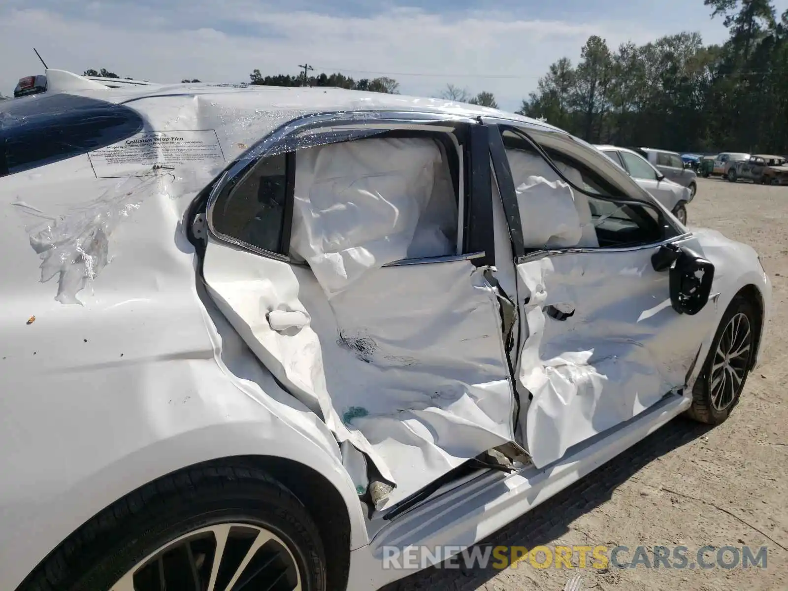 9 Photograph of a damaged car 4T1B11HK6KU233714 TOYOTA CAMRY 2019