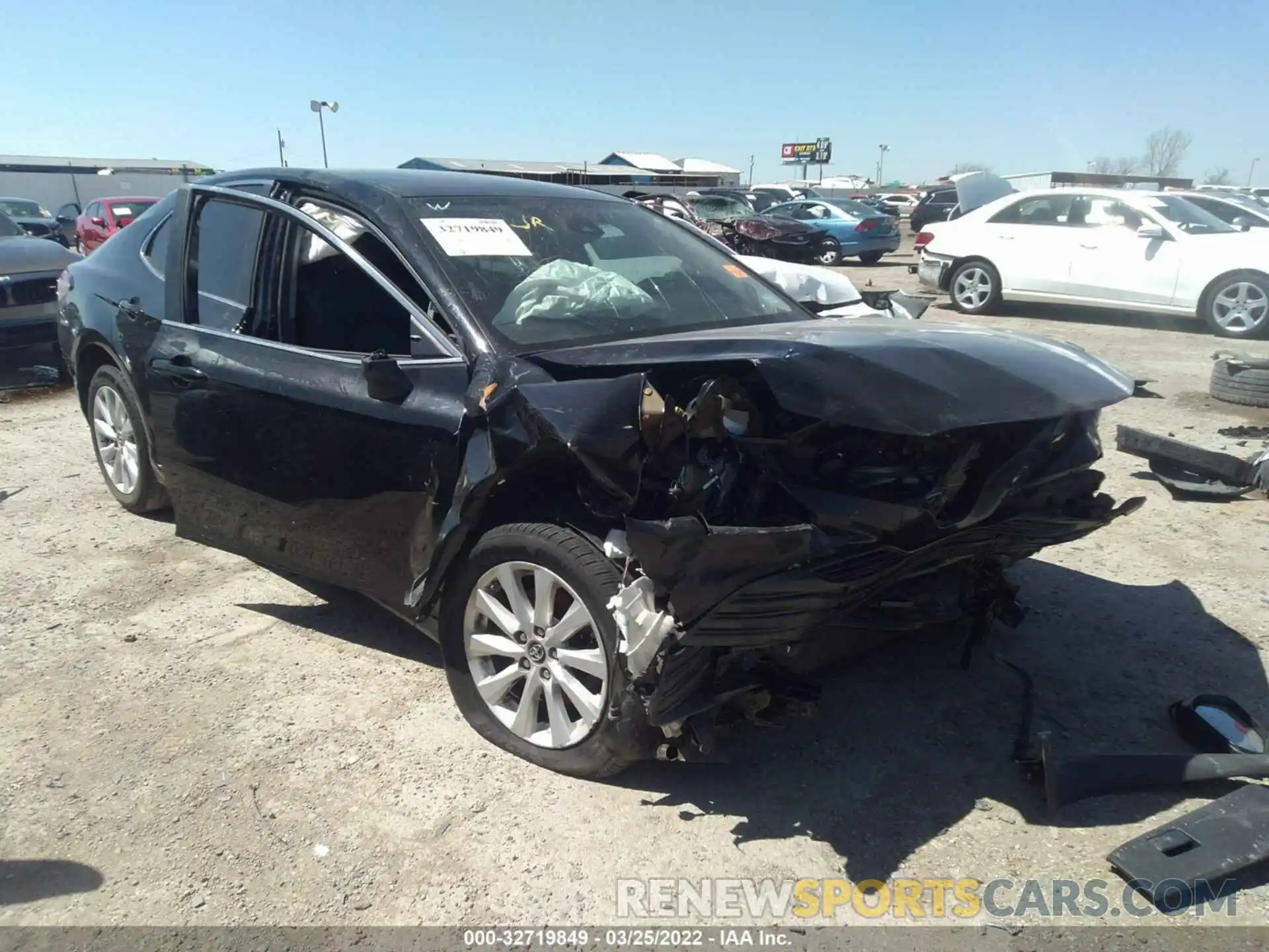 1 Photograph of a damaged car 4T1B11HK6KU237259 TOYOTA CAMRY 2019