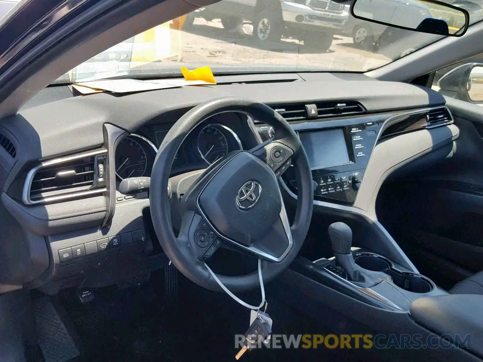 9 Photograph of a damaged car 4T1B11HK6KU240095 TOYOTA CAMRY 2019