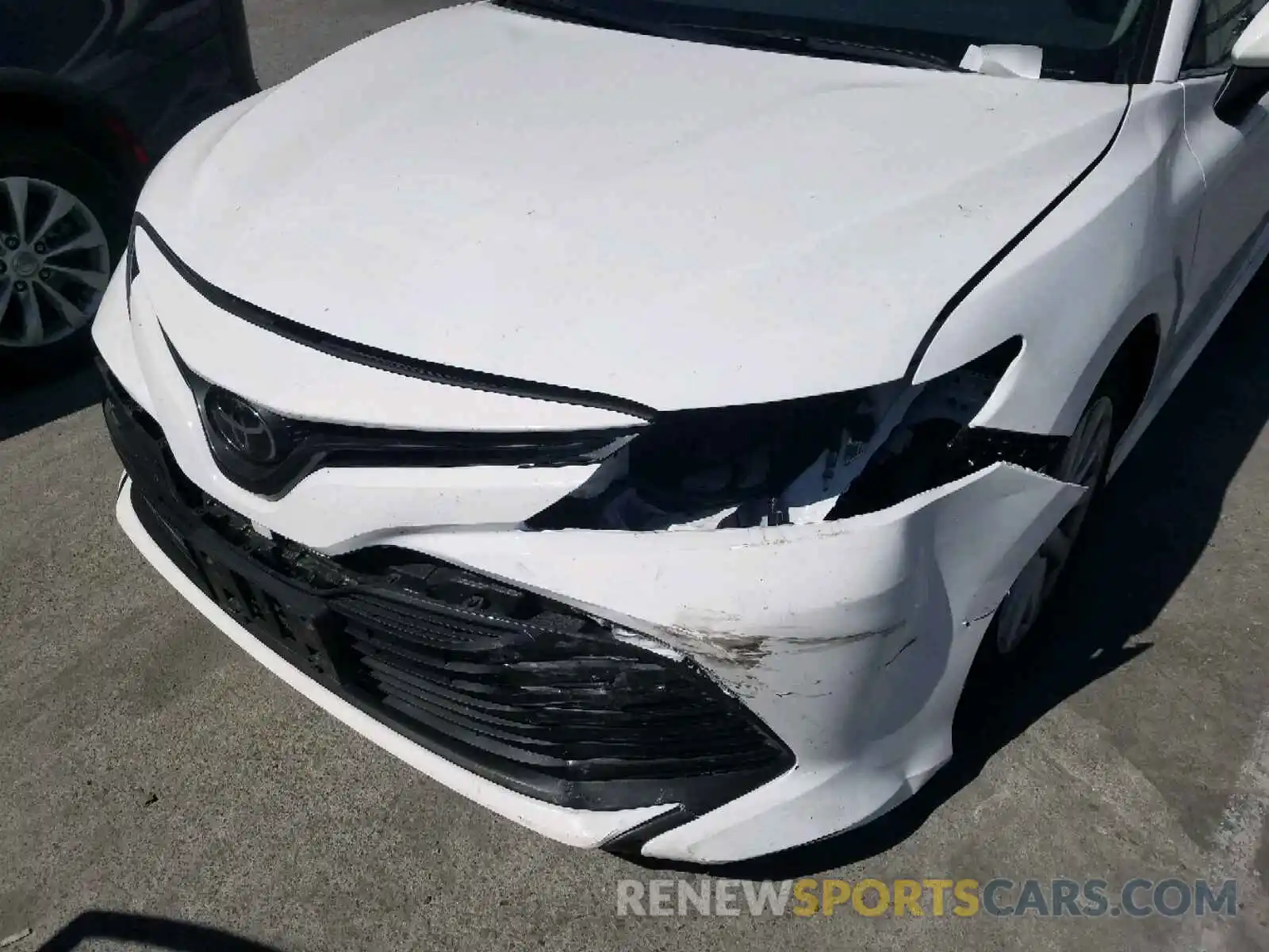 9 Photograph of a damaged car 4T1B11HK6KU240453 TOYOTA CAMRY 2019