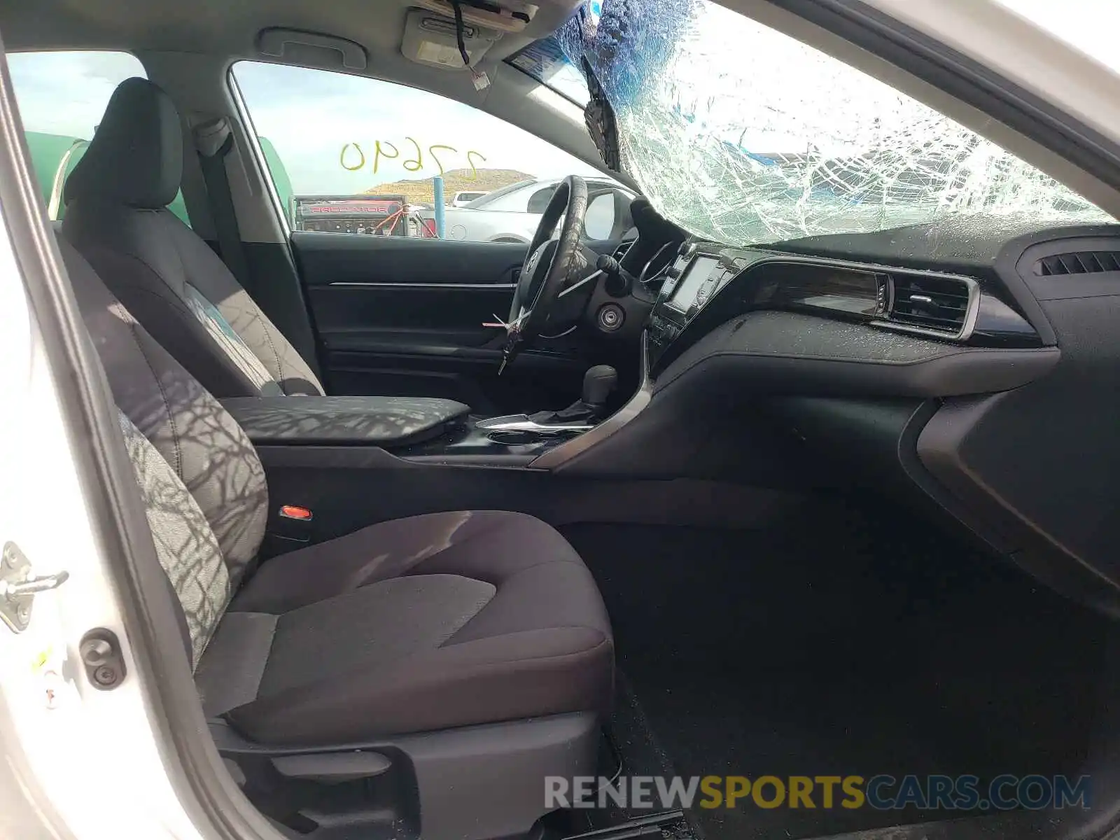 7 Photograph of a damaged car 4T1B11HK6KU240520 TOYOTA CAMRY 2019