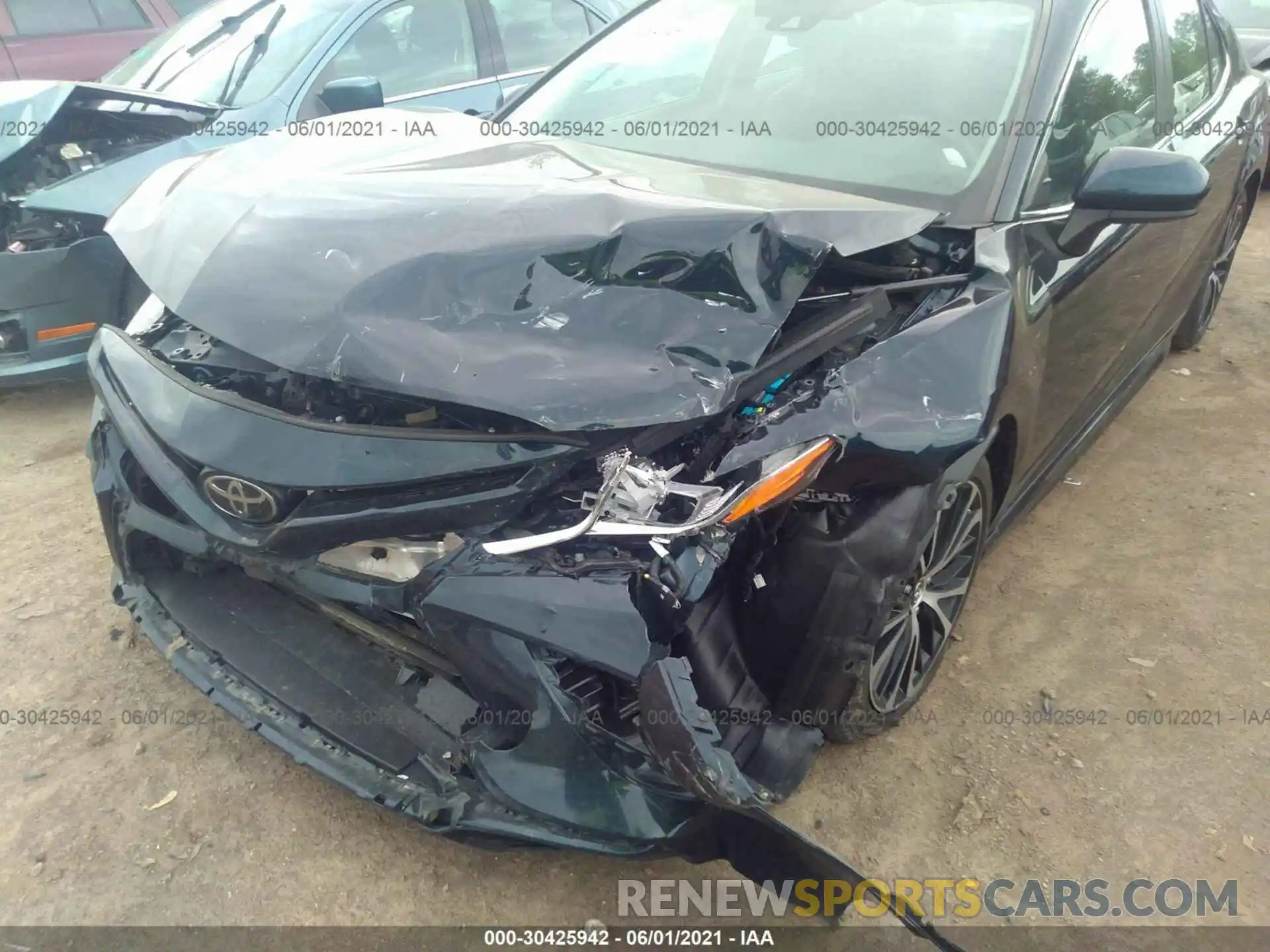 6 Photograph of a damaged car 4T1B11HK6KU241103 TOYOTA CAMRY 2019