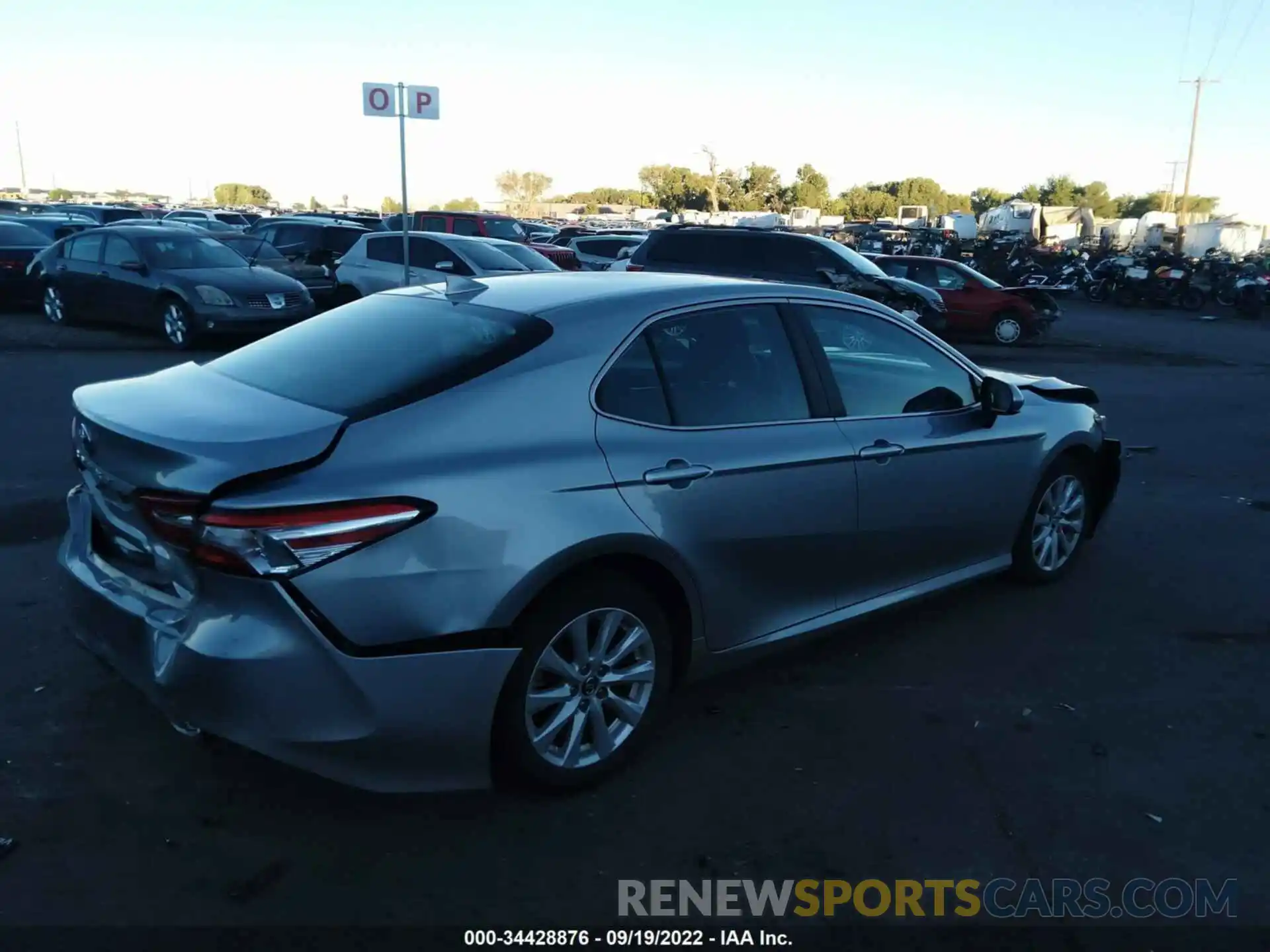 4 Photograph of a damaged car 4T1B11HK6KU242039 TOYOTA CAMRY 2019