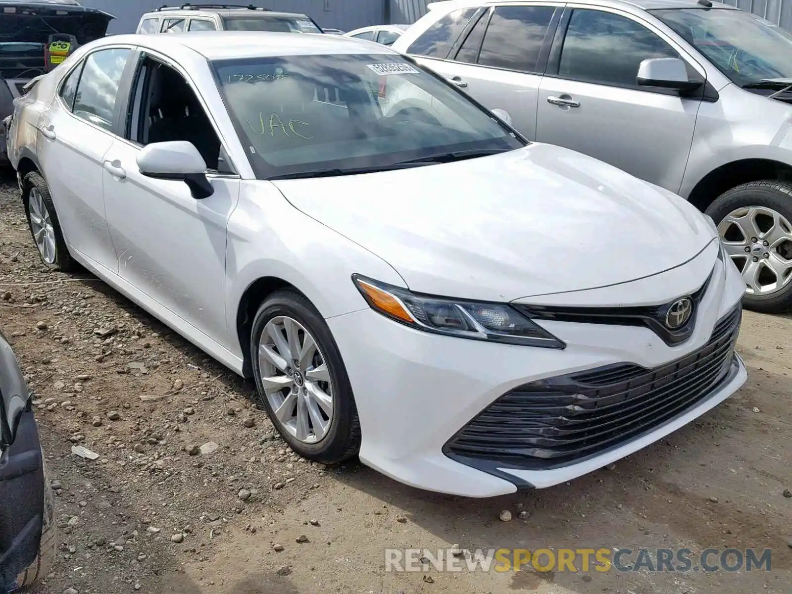 1 Photograph of a damaged car 4T1B11HK6KU242560 TOYOTA CAMRY 2019