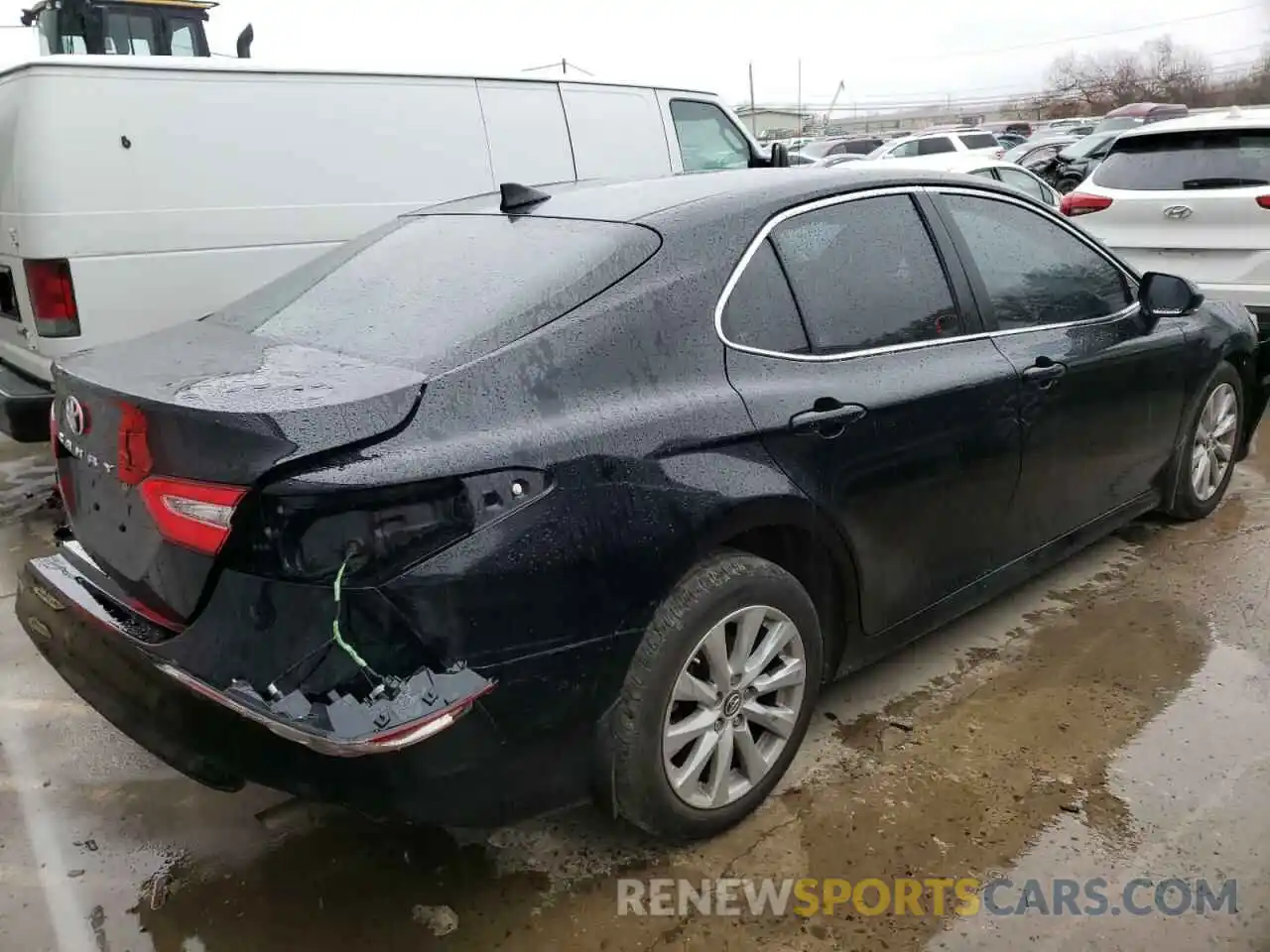 4 Photograph of a damaged car 4T1B11HK6KU245524 TOYOTA CAMRY 2019