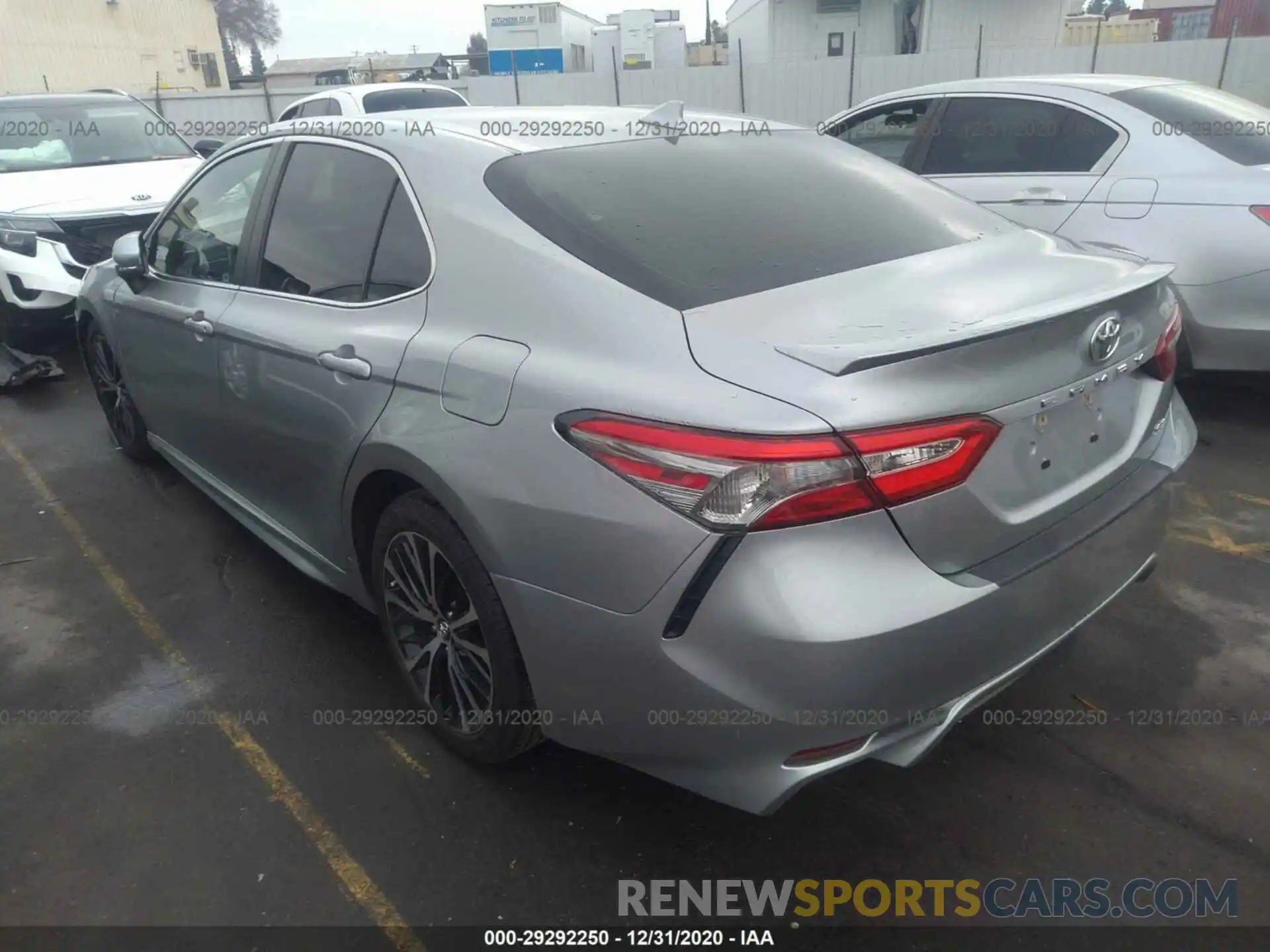 3 Фотография поврежденного автомобиля 4T1B11HK6KU246205 TOYOTA CAMRY 2019